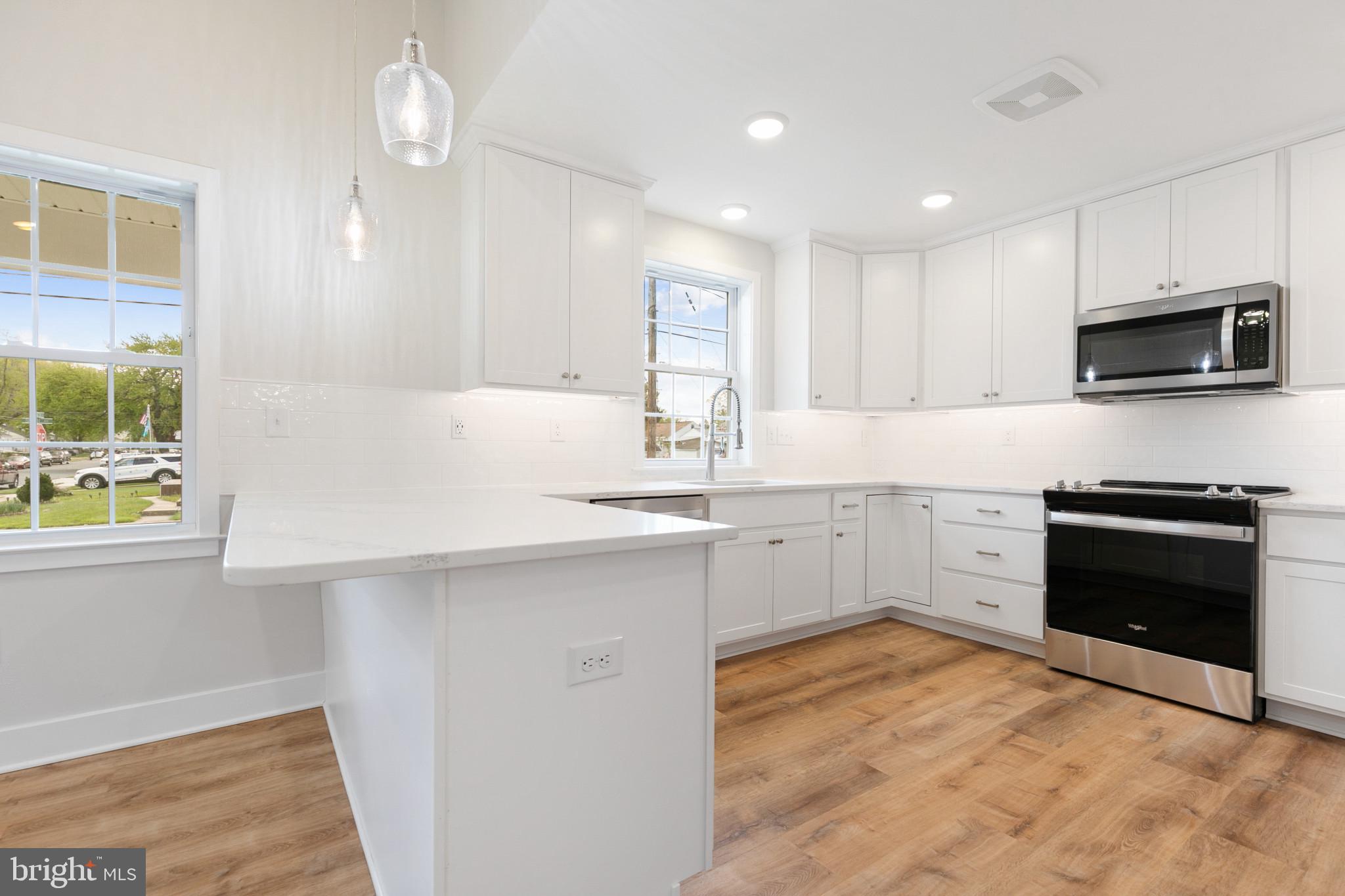 LYNDHURST - Residential