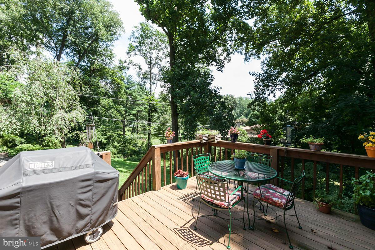 ANTON WOODS - Residential