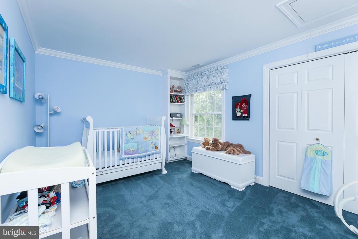 ANTON WOODS - Residential