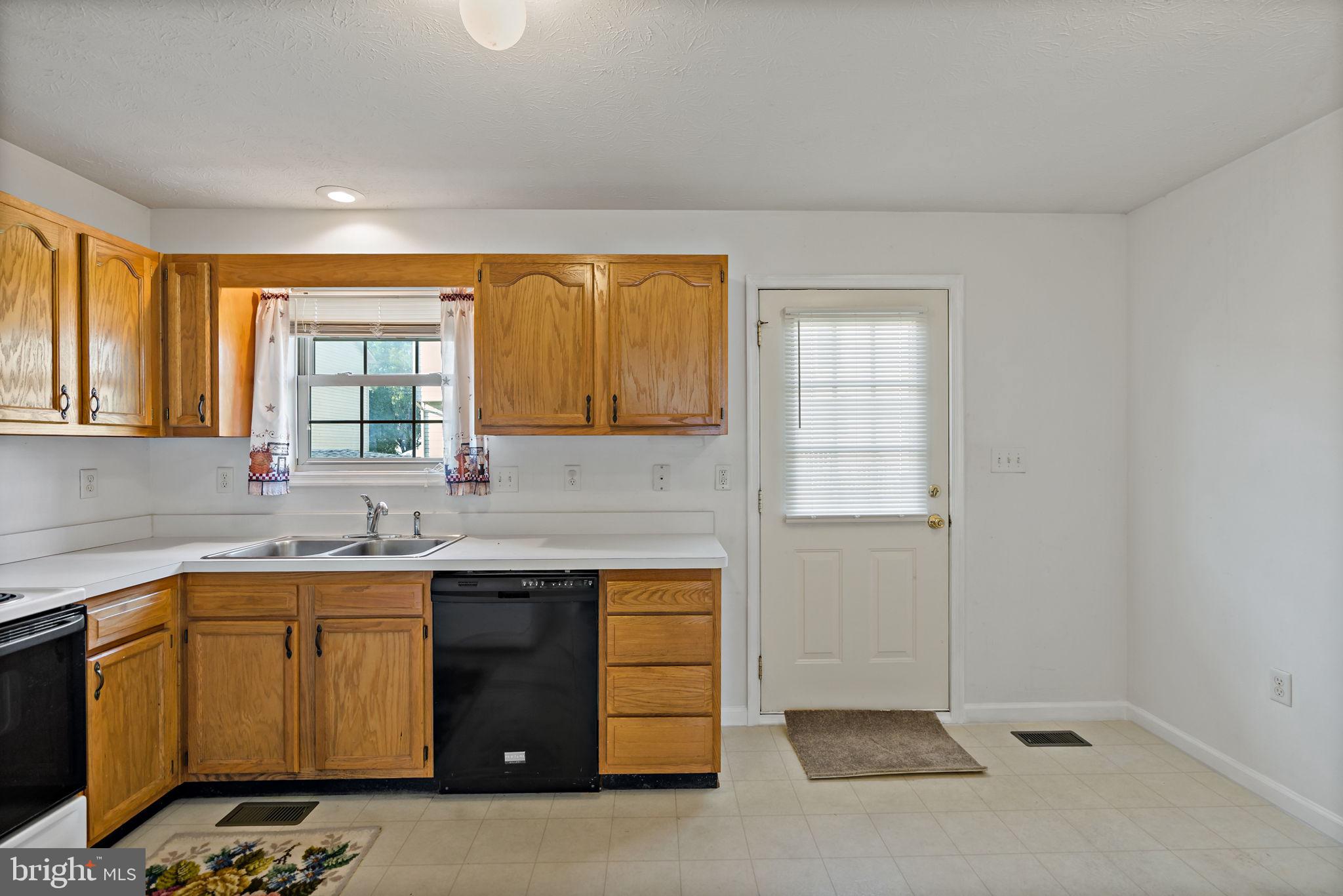 TABLER STATION MANOR - Residential