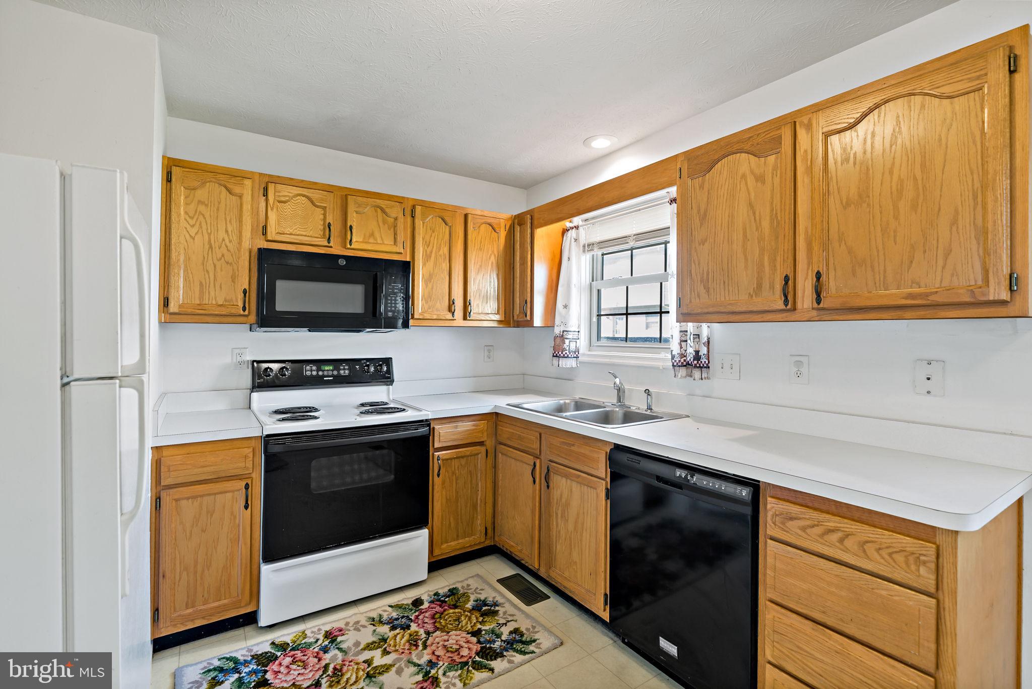 TABLER STATION MANOR - Residential