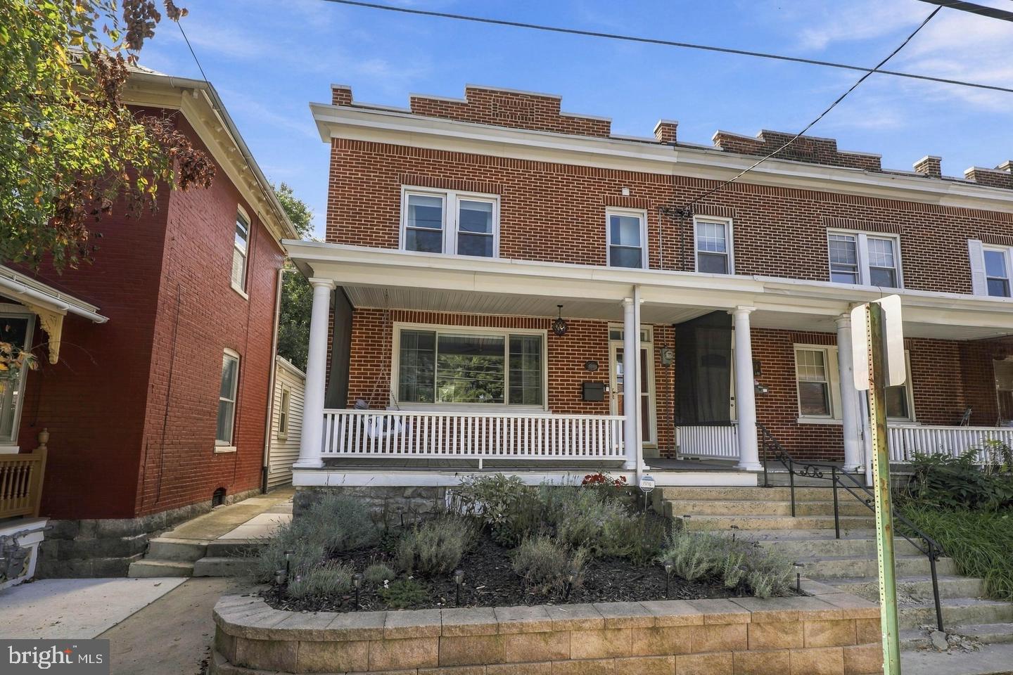 148 E ROSS STREET
