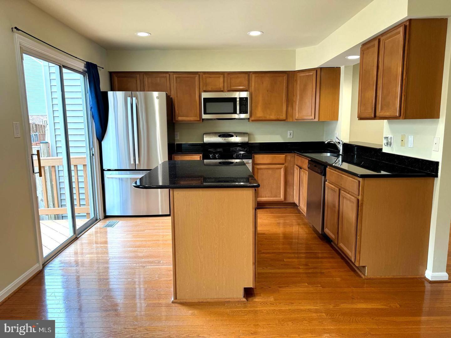 5316 RIDLEY COURT