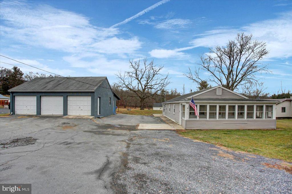 Photo of 930 Coldspring Rd, FAYETTEVILLE, PA 17222 (MLS # PAFL2032156)