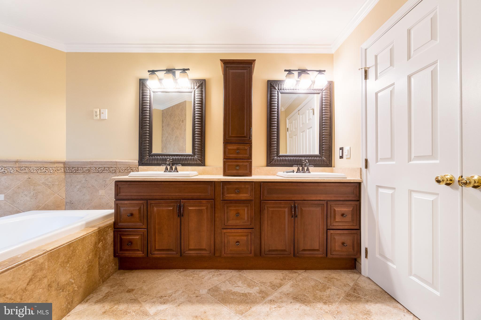 SEVEN OAKS - Residential Lease