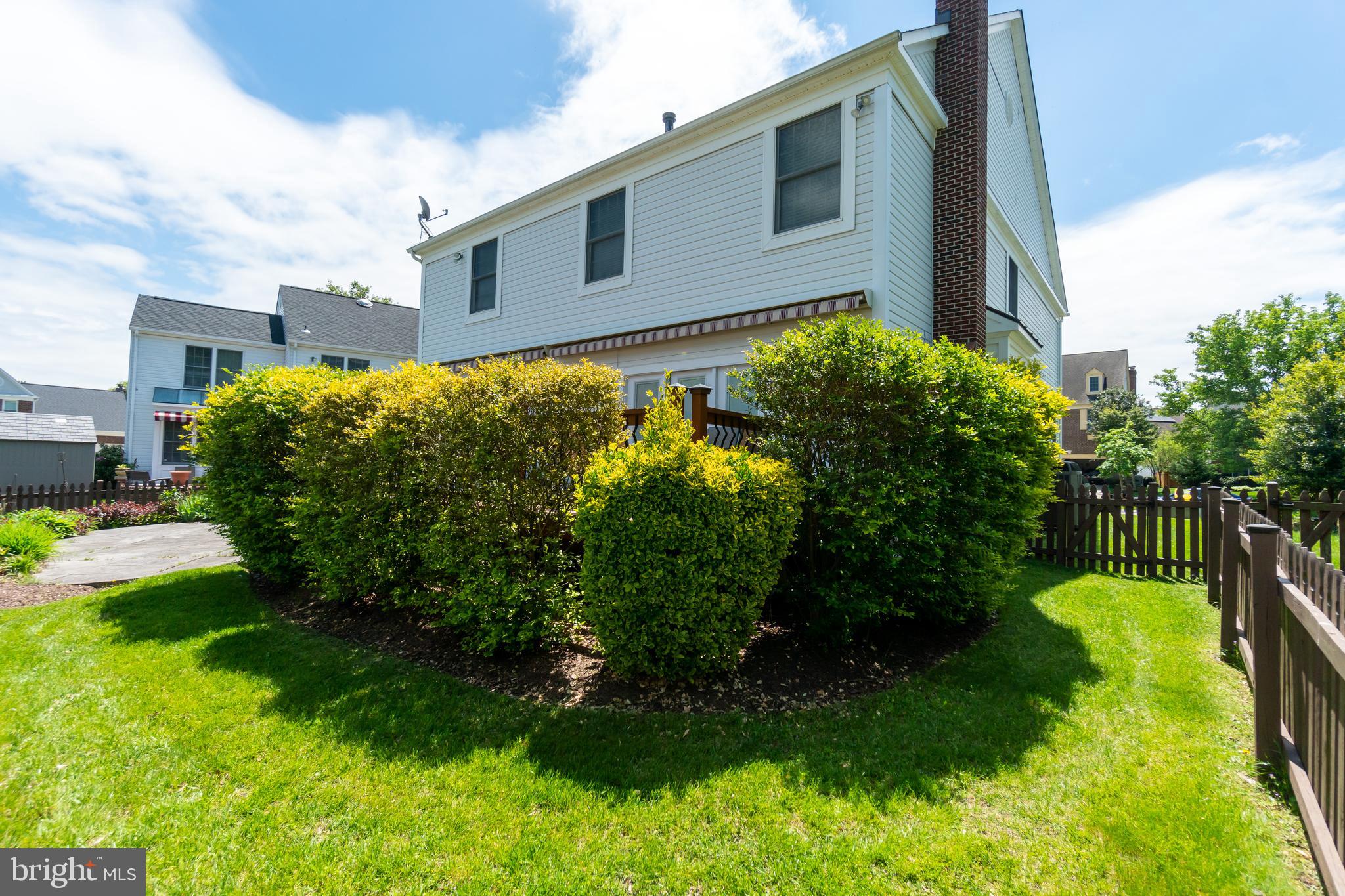 SEVEN OAKS - Residential Lease