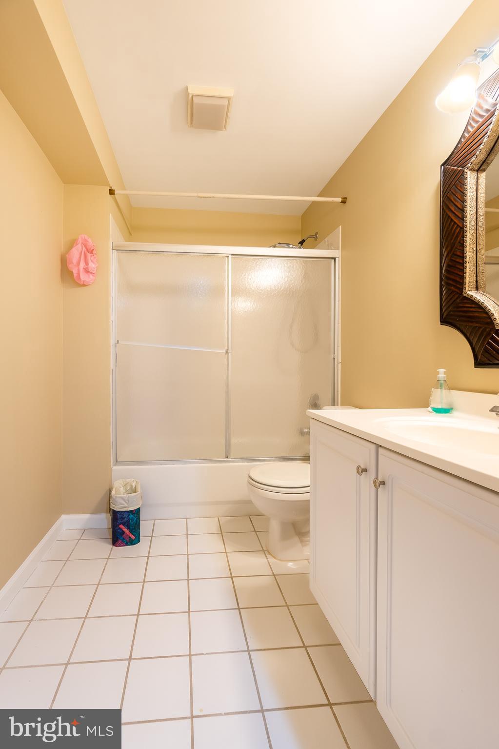 SEVEN OAKS - Residential Lease