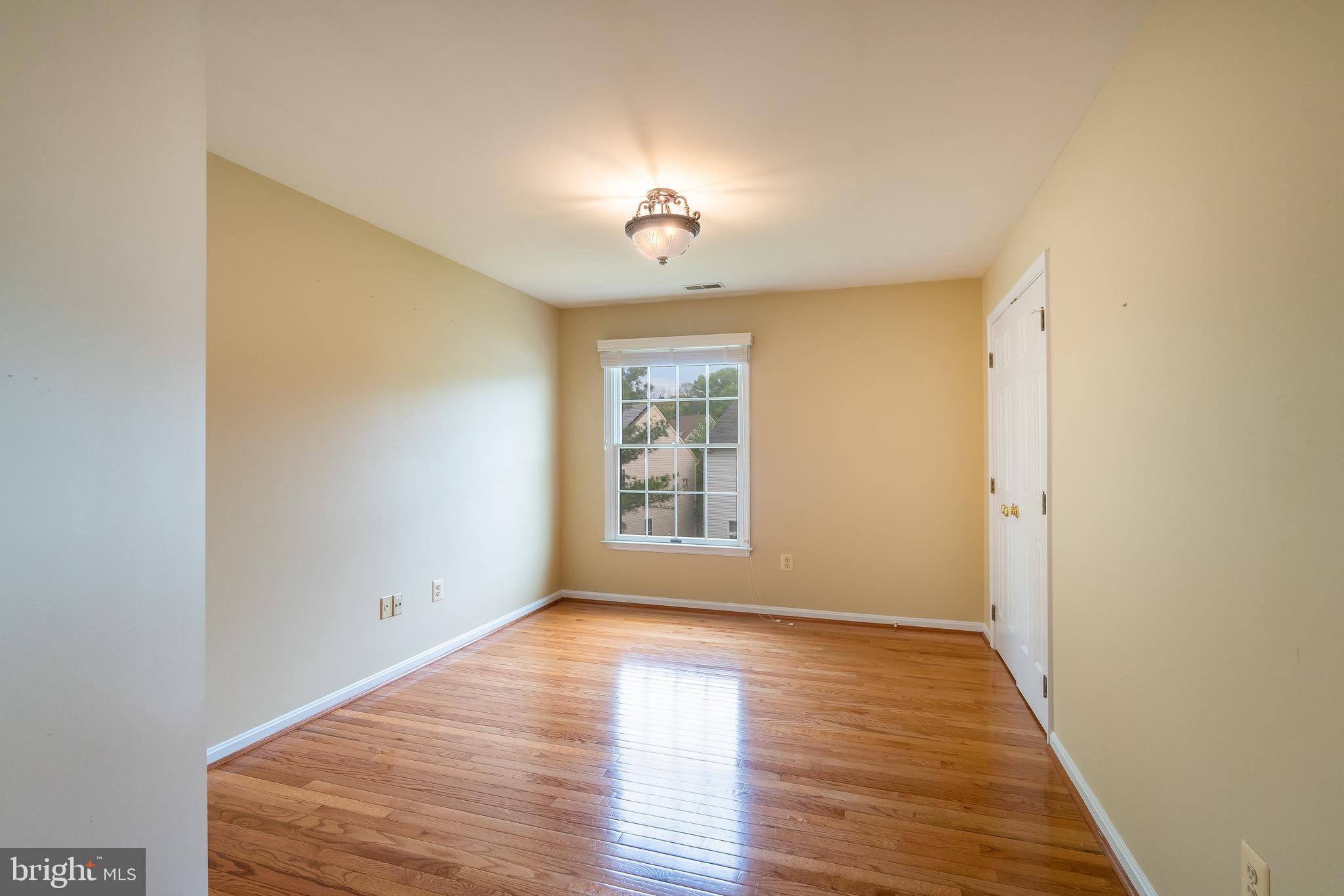 SEVEN OAKS - Residential Lease