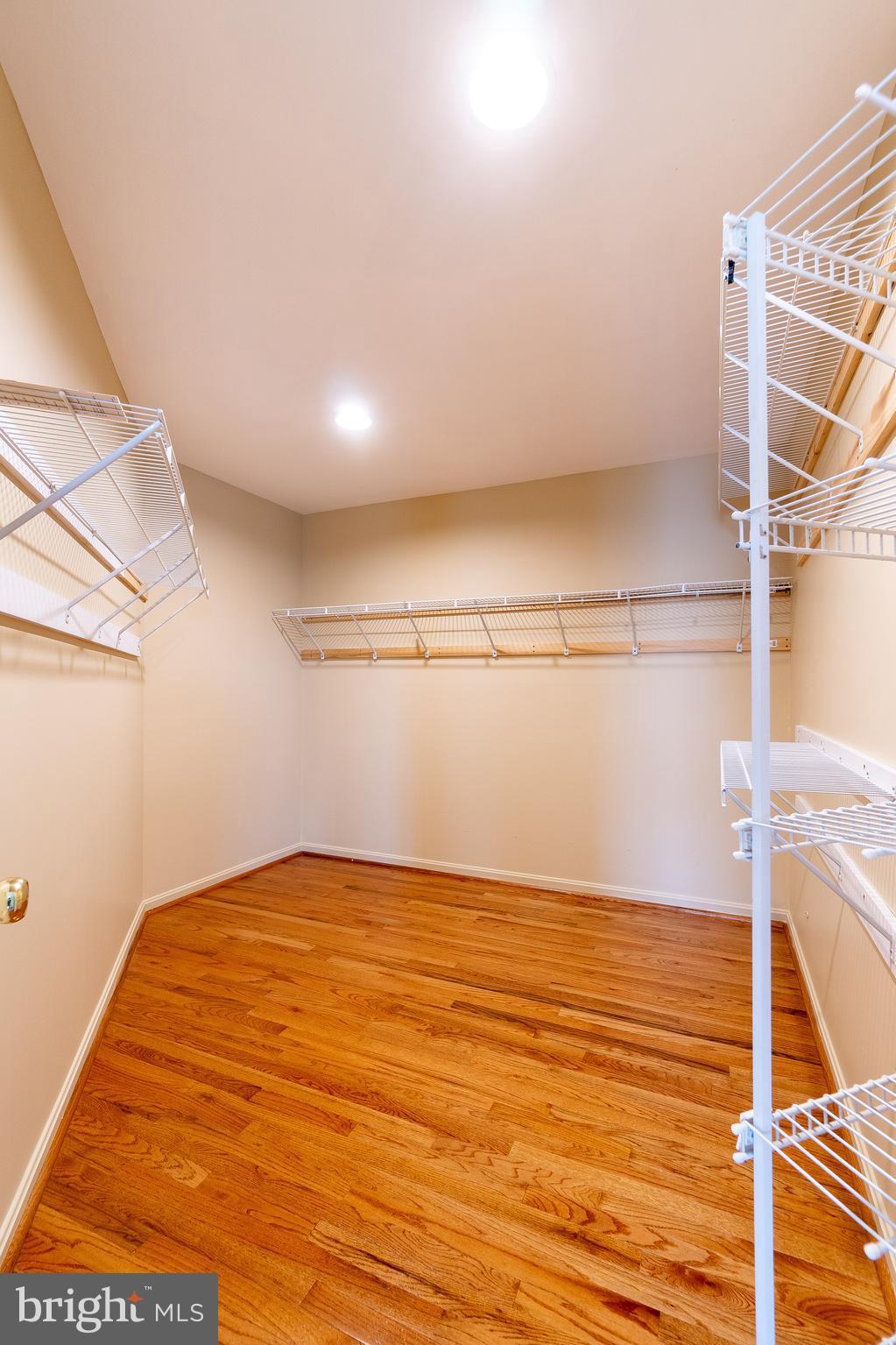 SEVEN OAKS - Residential Lease