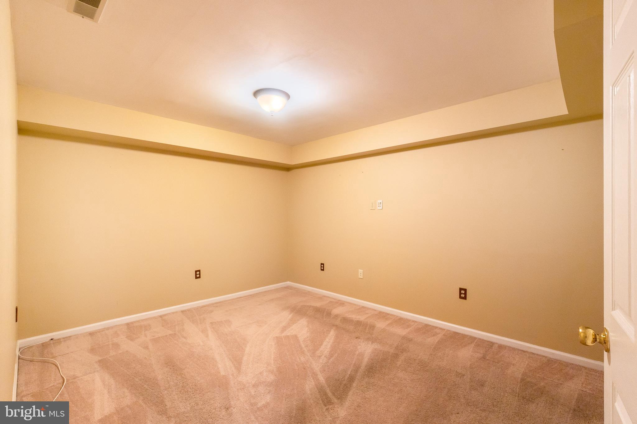 SEVEN OAKS - Residential Lease