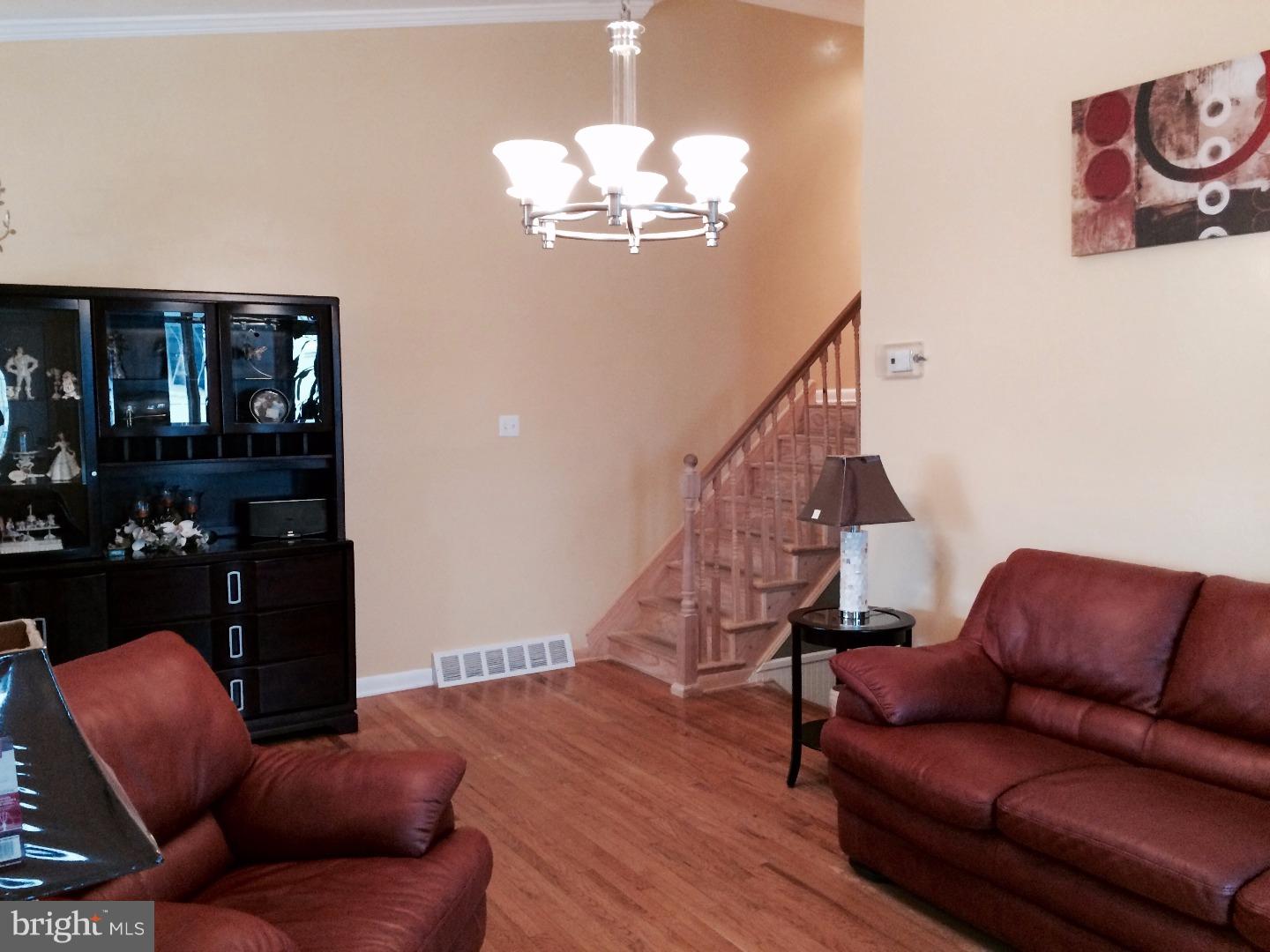 HOLME CIRCLE - Residential