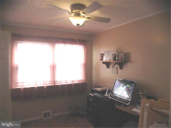 HOLME CIRCLE - Residential