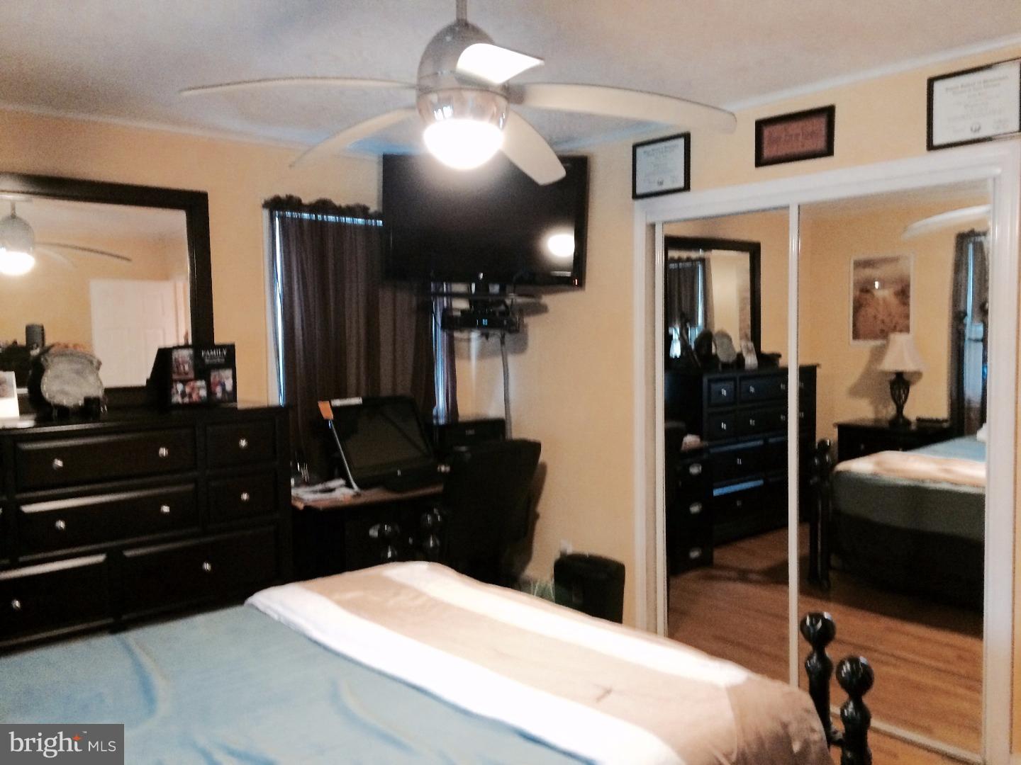 HOLME CIRCLE - Residential