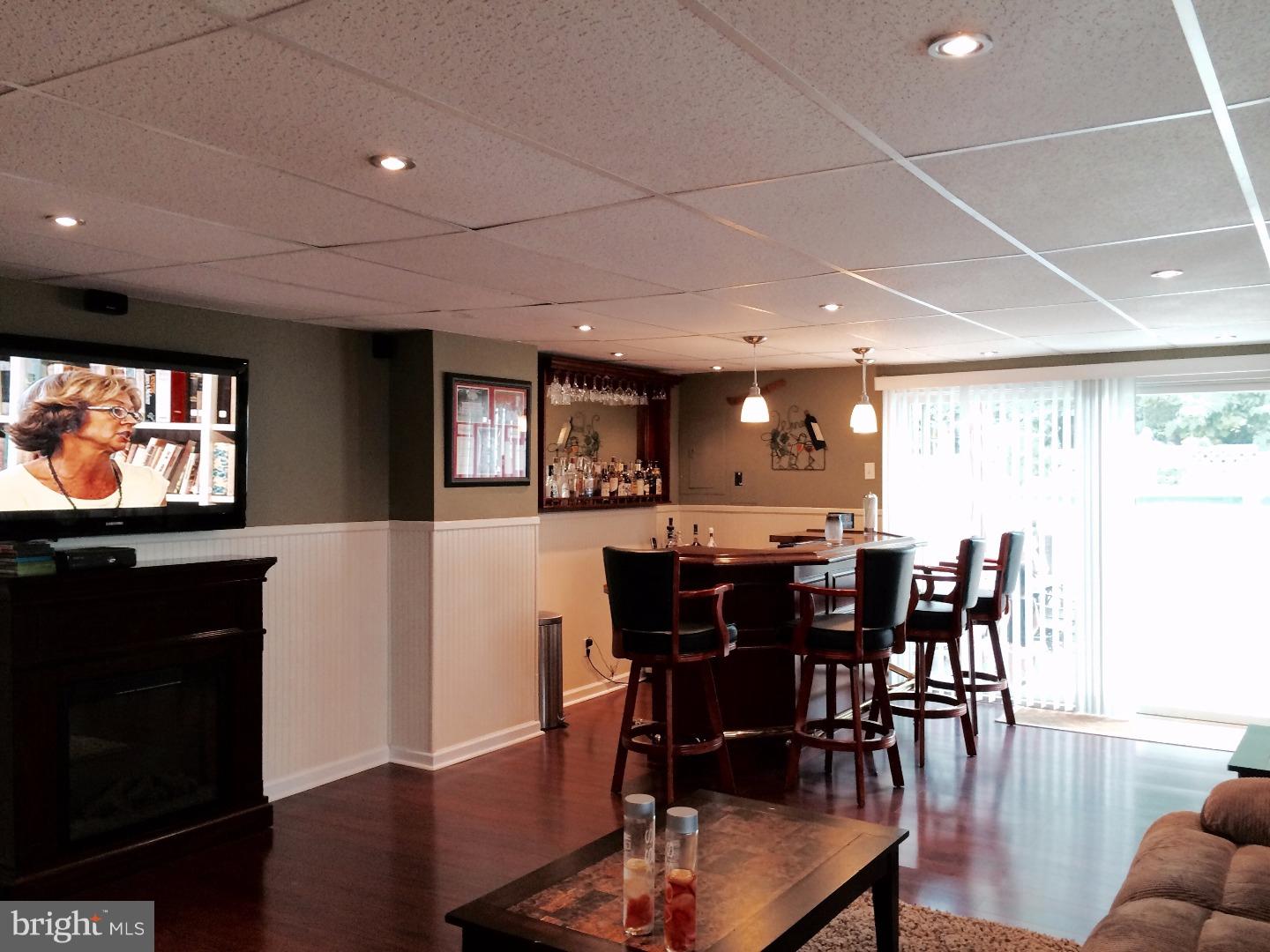 HOLME CIRCLE - Residential