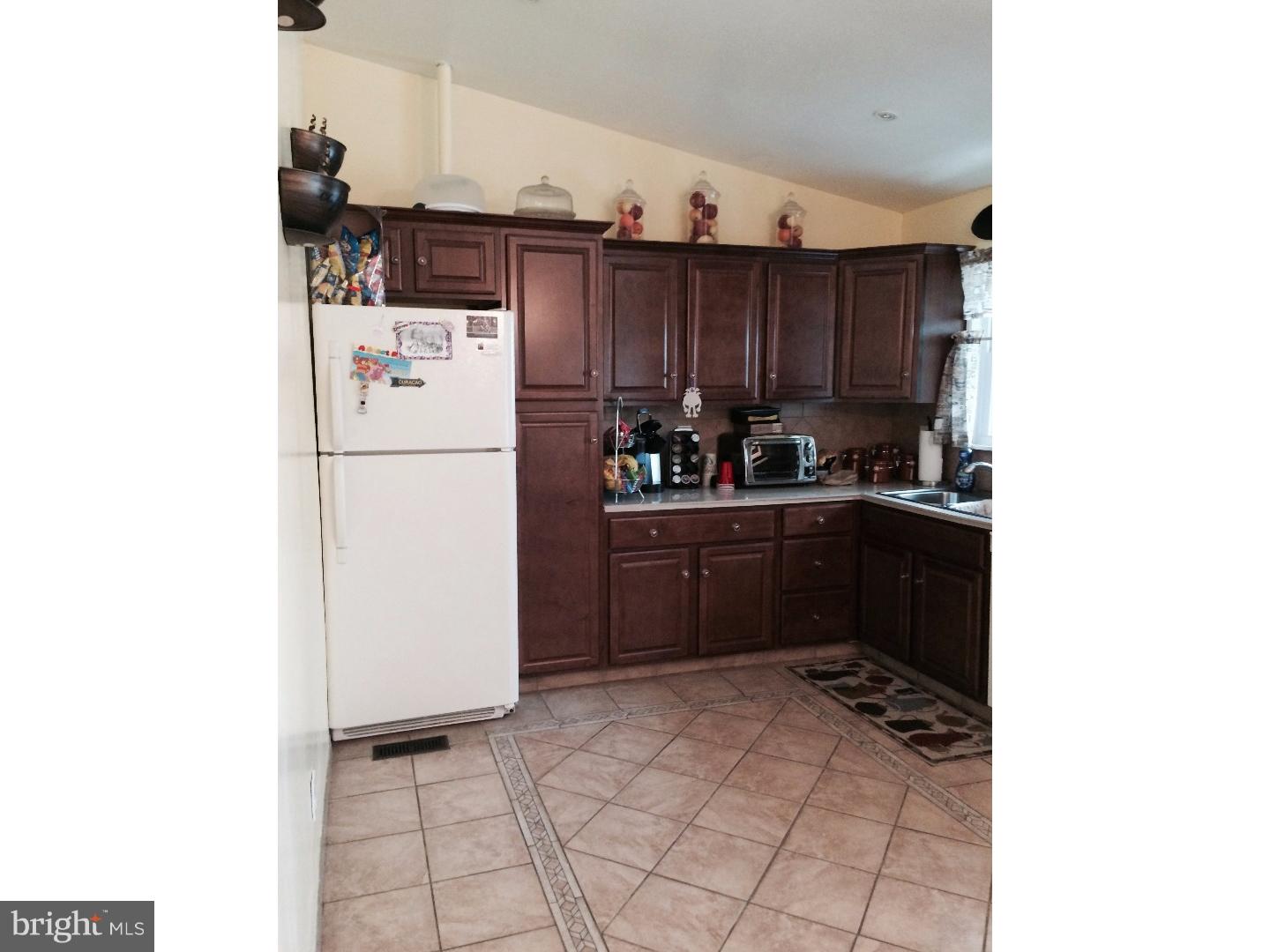 HOLME CIRCLE - Residential