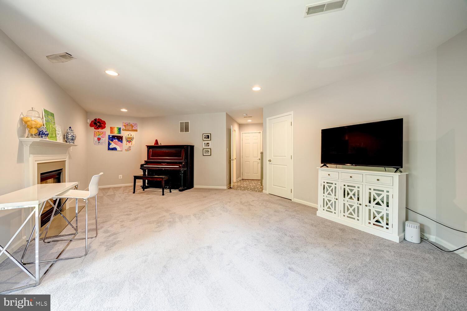 BRAMBLETON - Residential