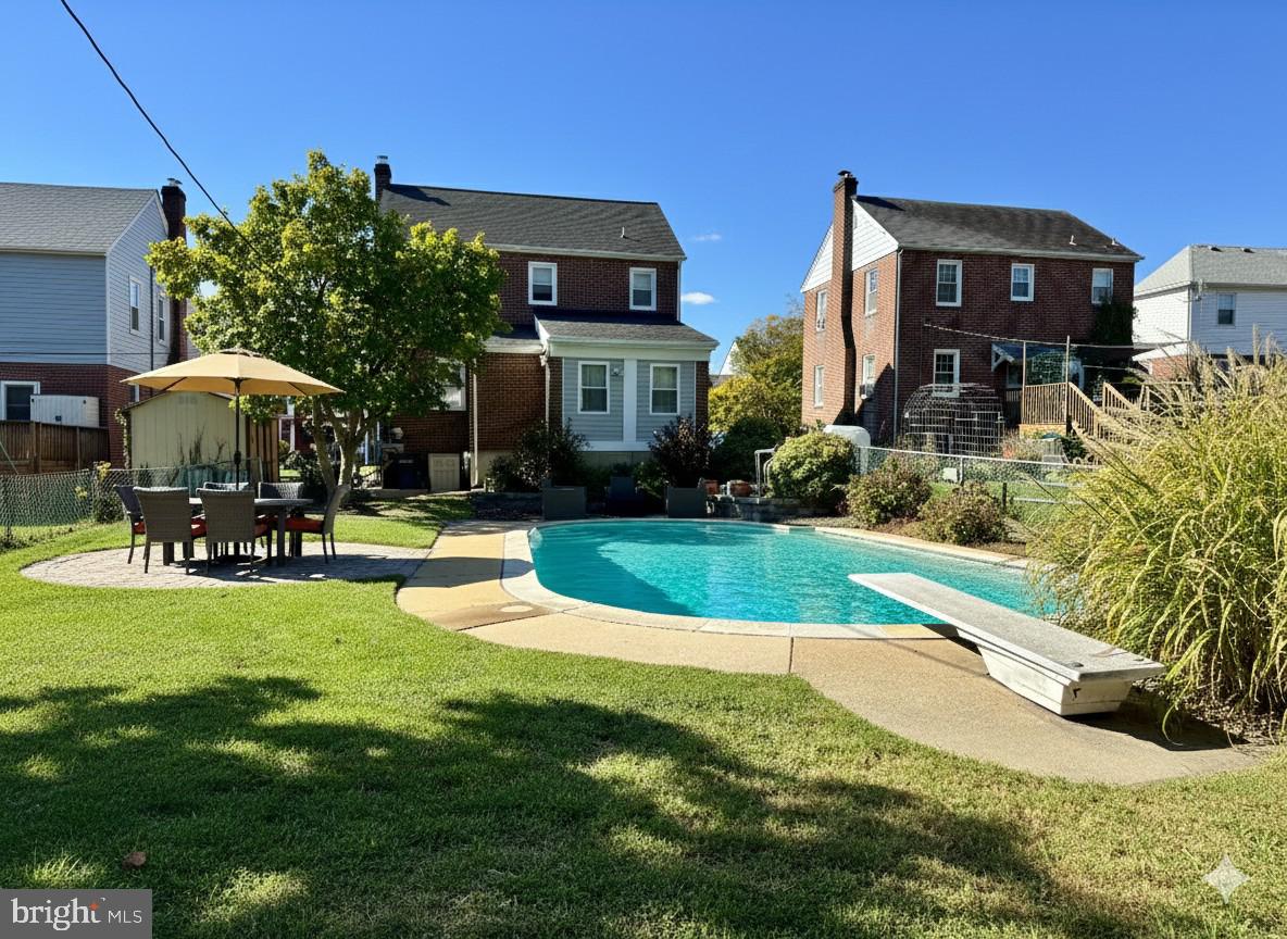 SHELBOURNE RIDGE - Residential