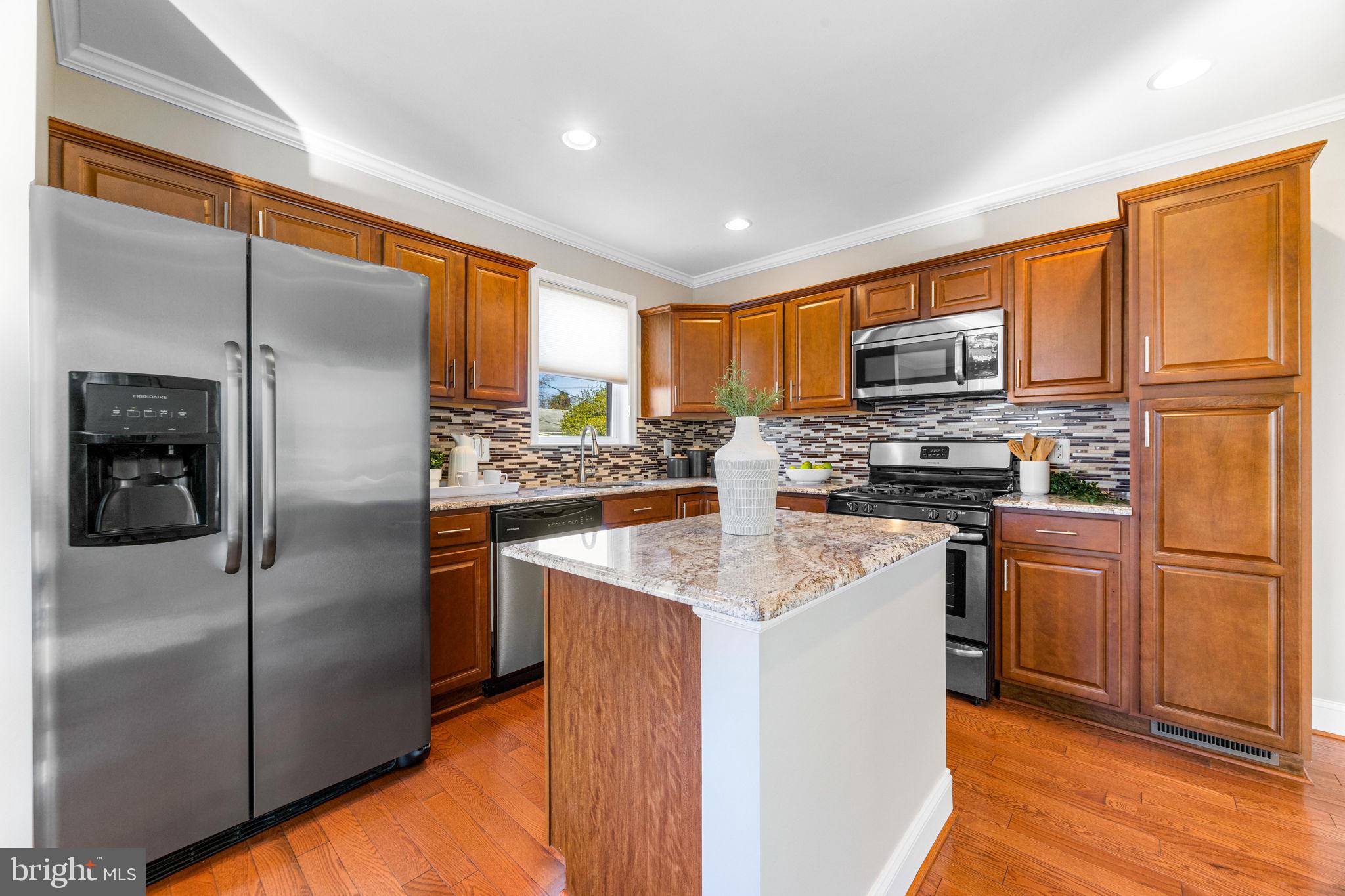 SHELBOURNE RIDGE - Residential