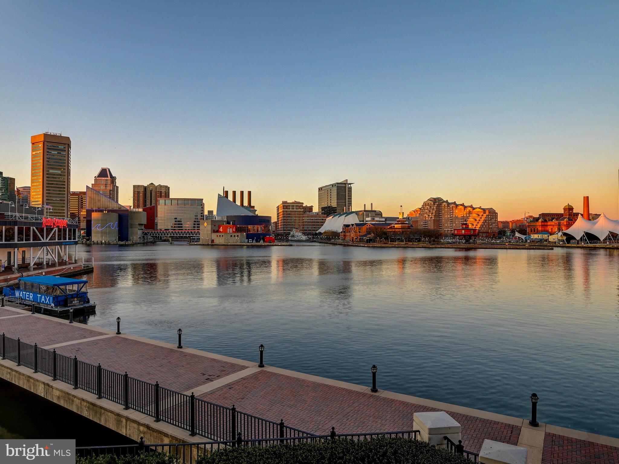 THE RITZ-CARLTON RESIDENCES - Residential