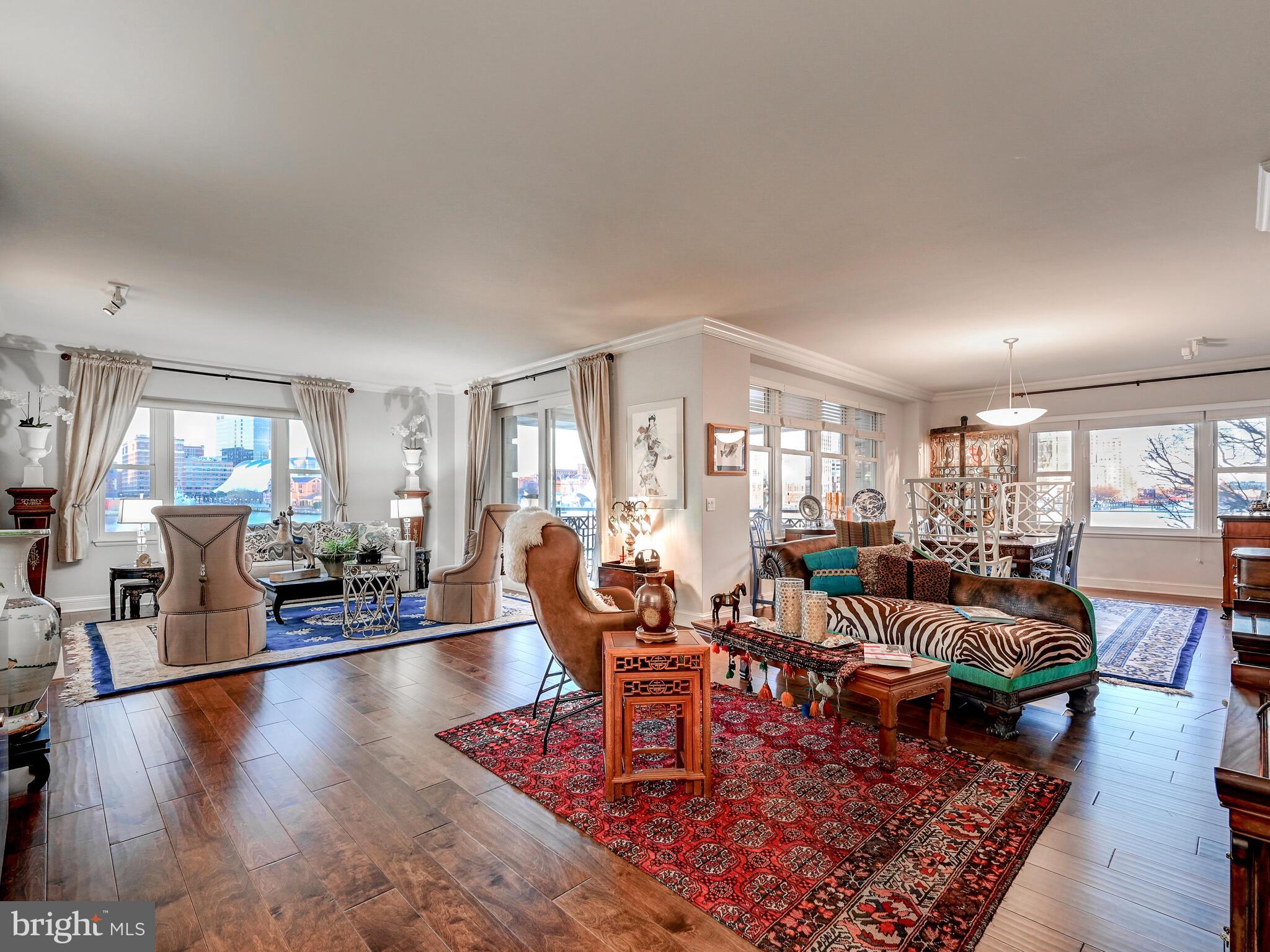 THE RITZ-CARLTON RESIDENCES - Residential