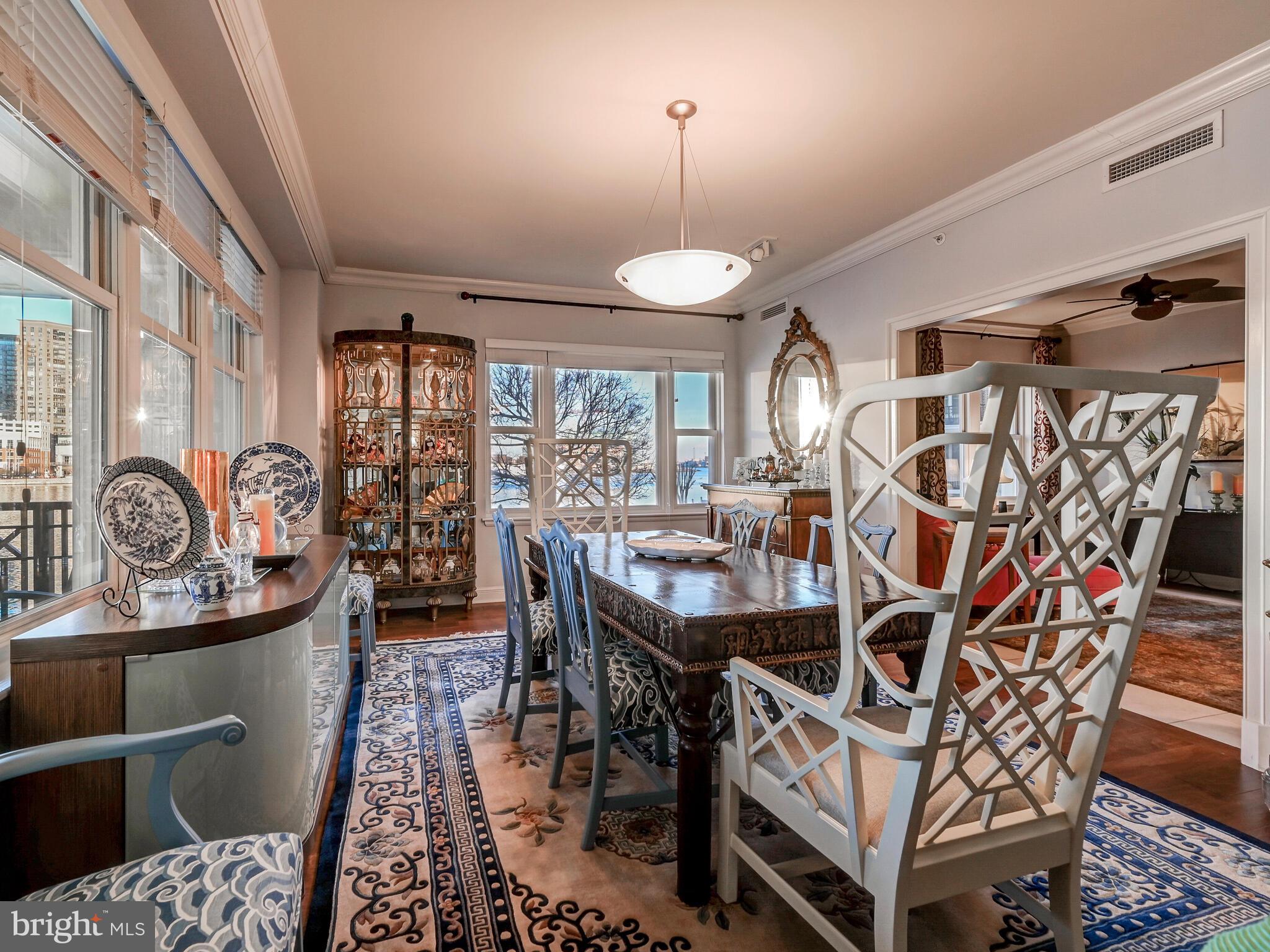 THE RITZ-CARLTON RESIDENCES - Residential