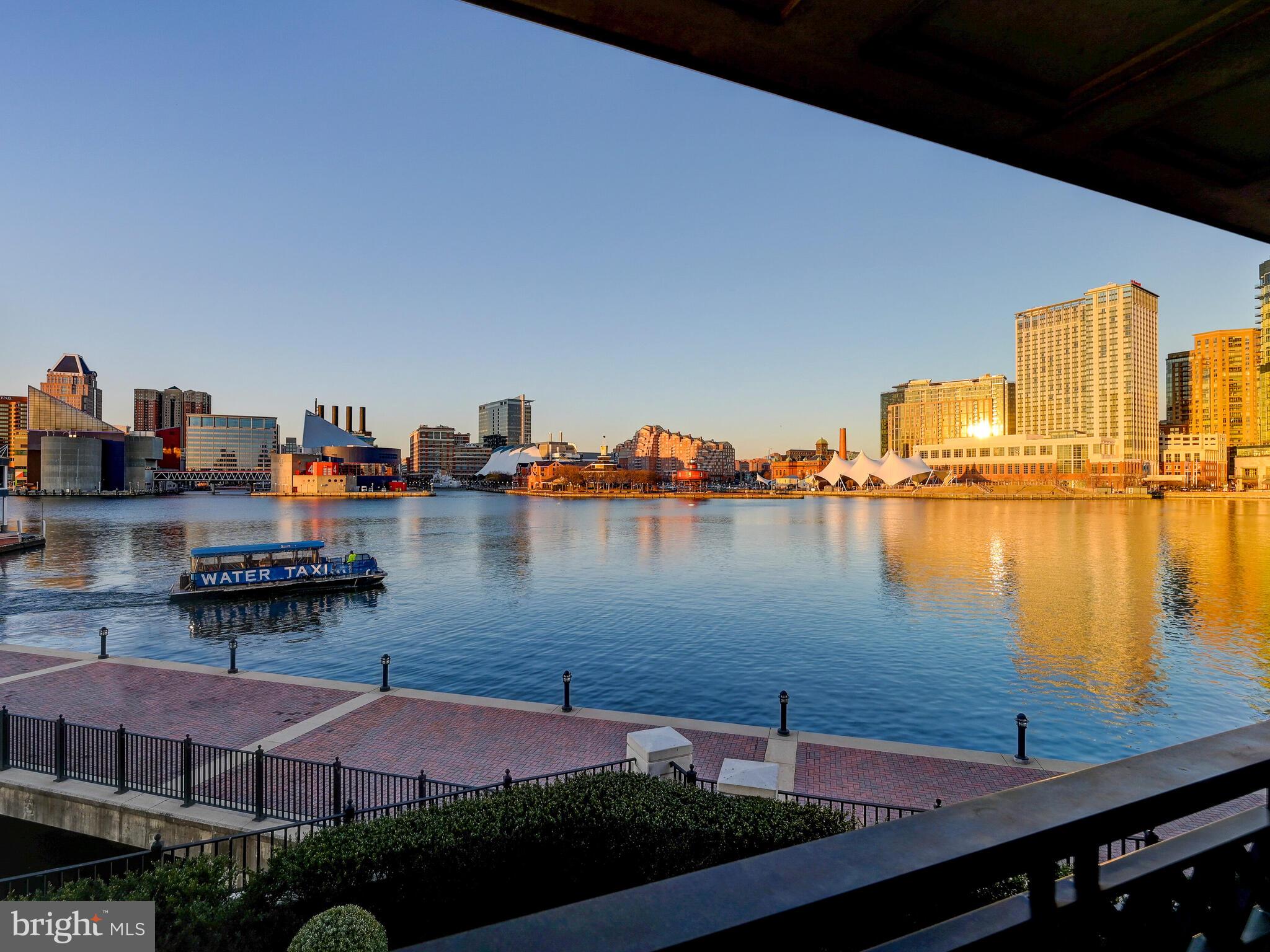 THE RITZ-CARLTON RESIDENCES - Residential