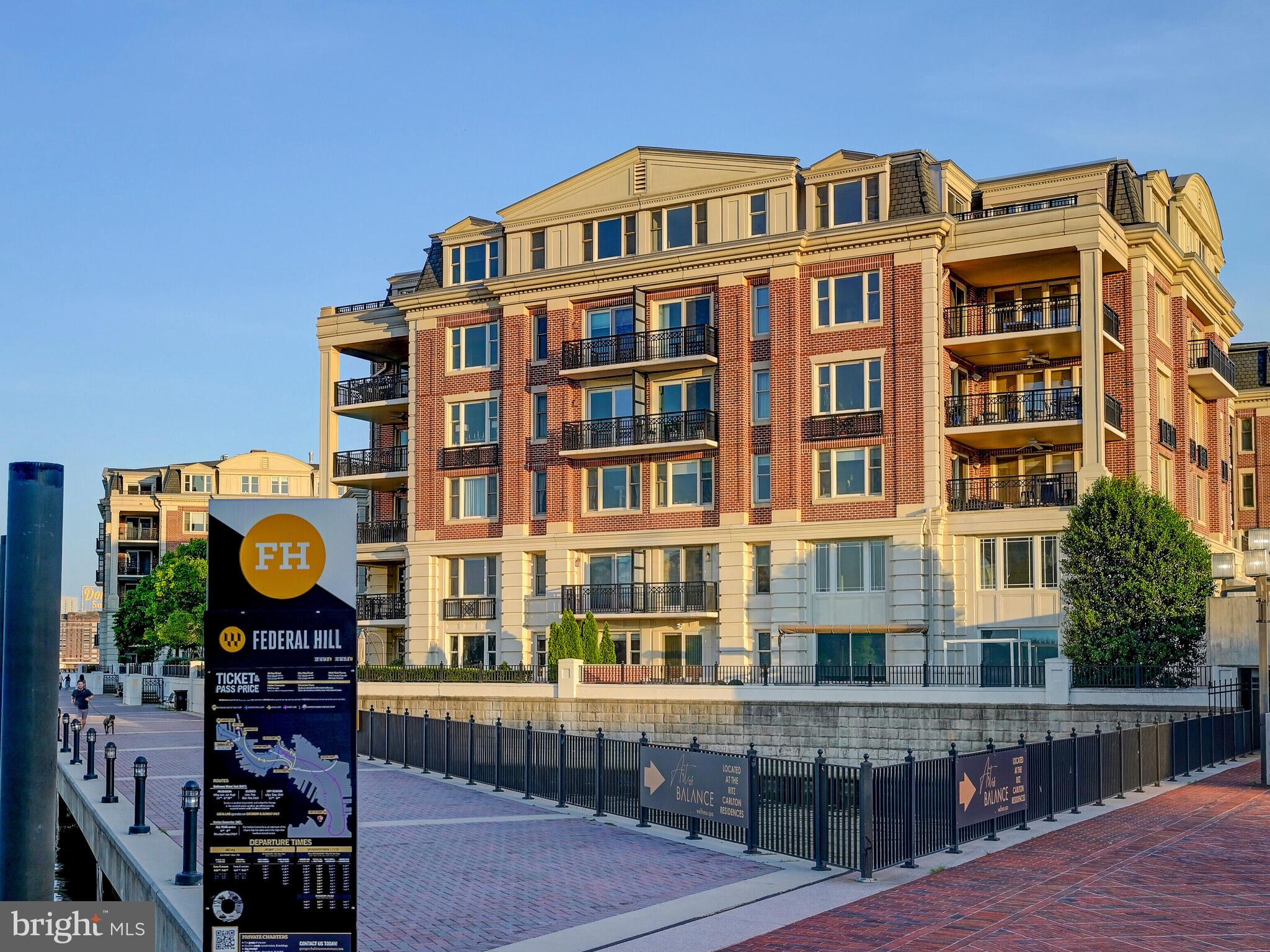 THE RITZ-CARLTON RESIDENCES - Residential