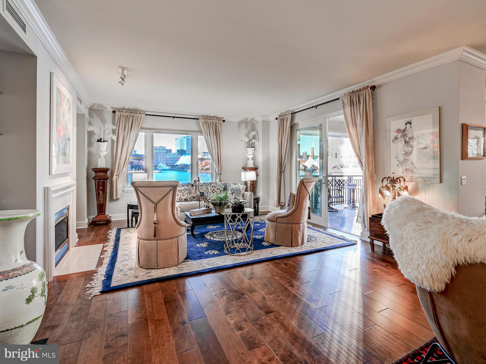 THE RITZ-CARLTON RESIDENCES - Residential