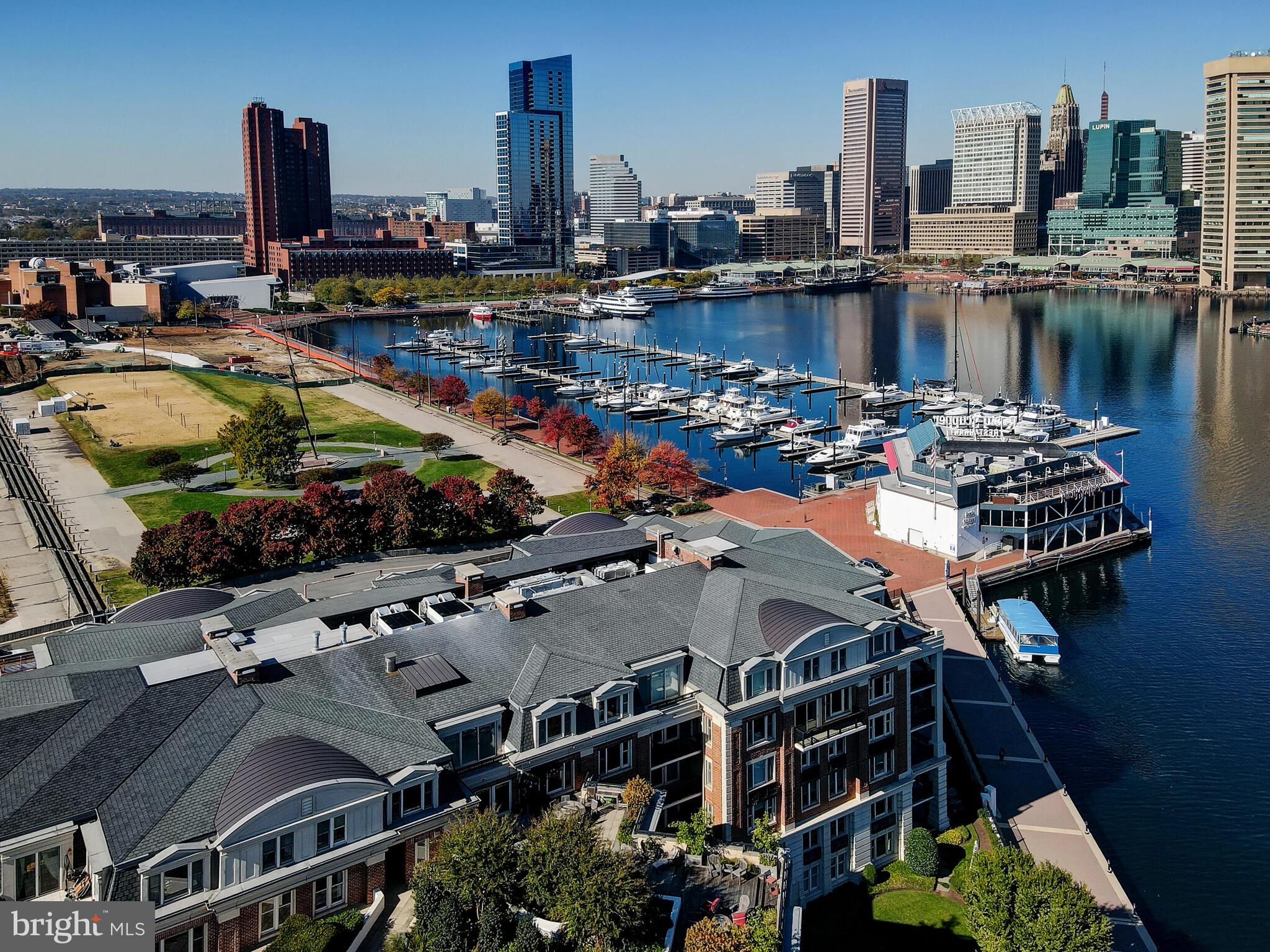 THE RITZ-CARLTON RESIDENCES - Residential