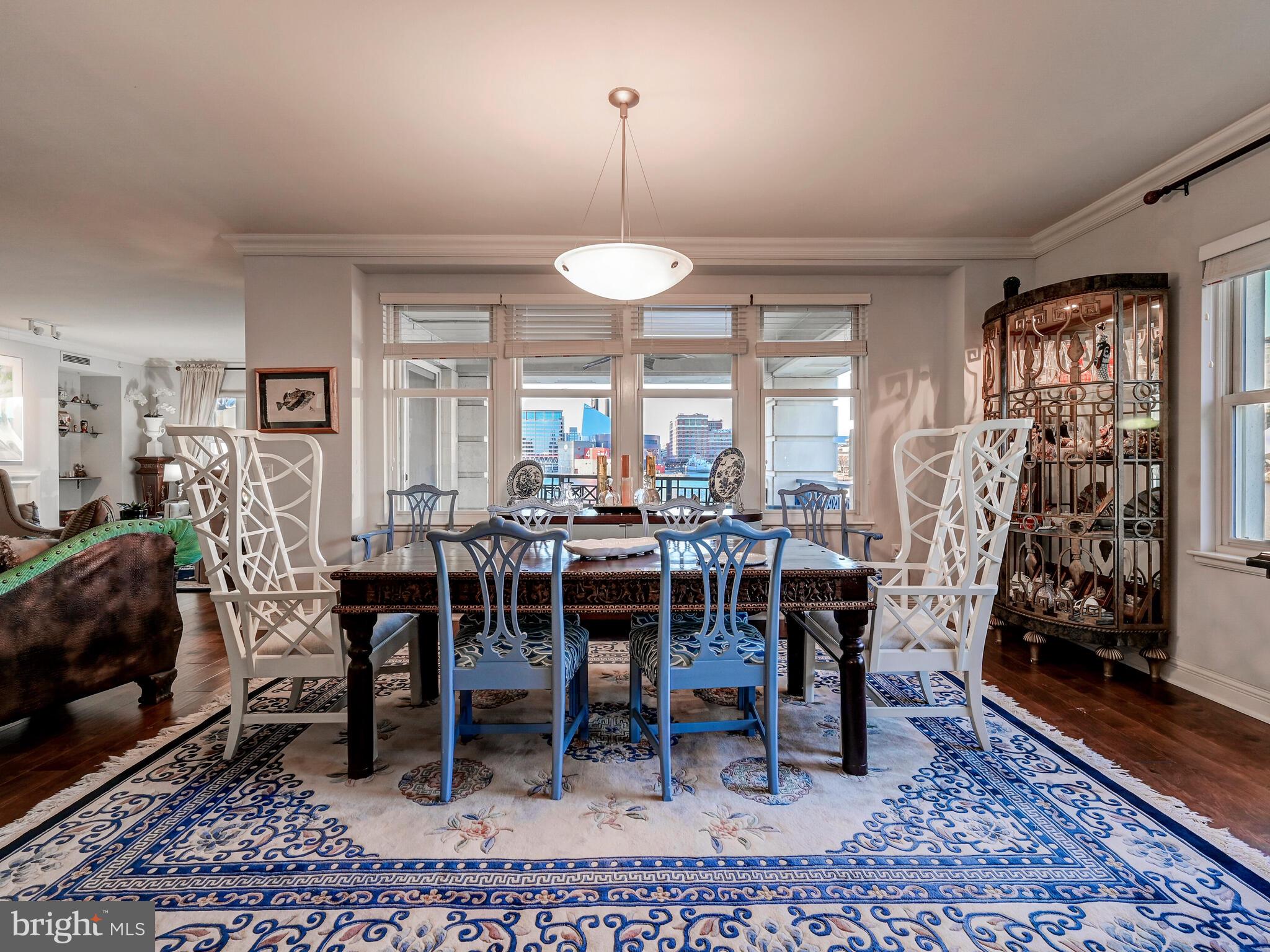 THE RITZ-CARLTON RESIDENCES - Residential