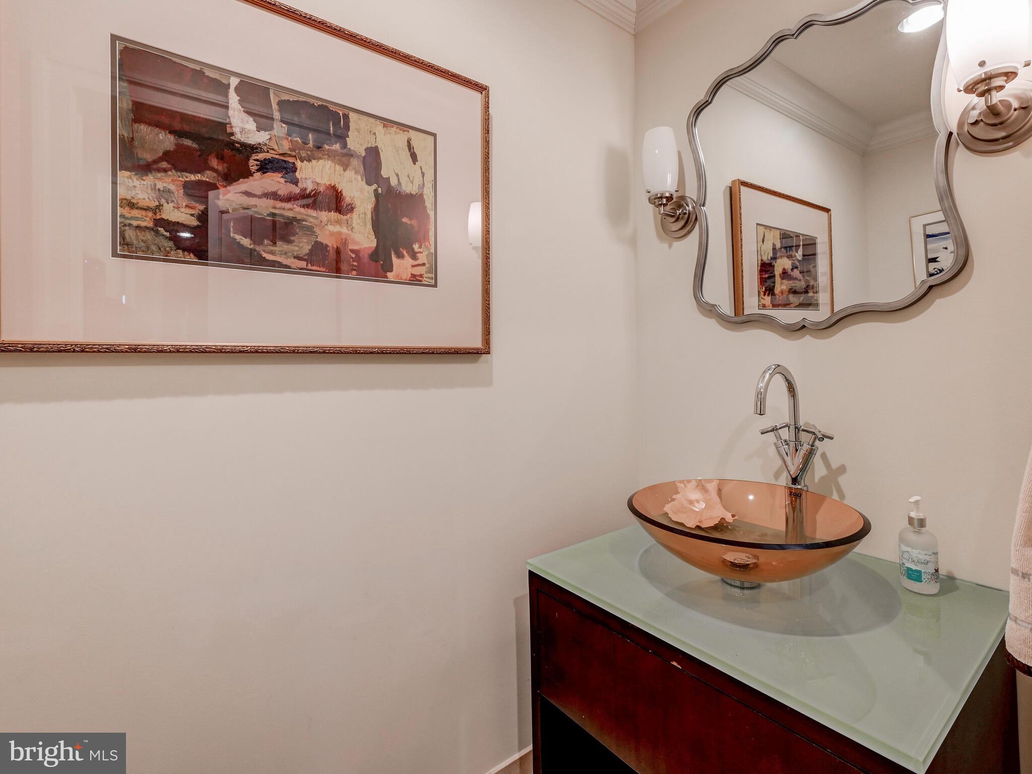 THE RITZ-CARLTON RESIDENCES - Residential