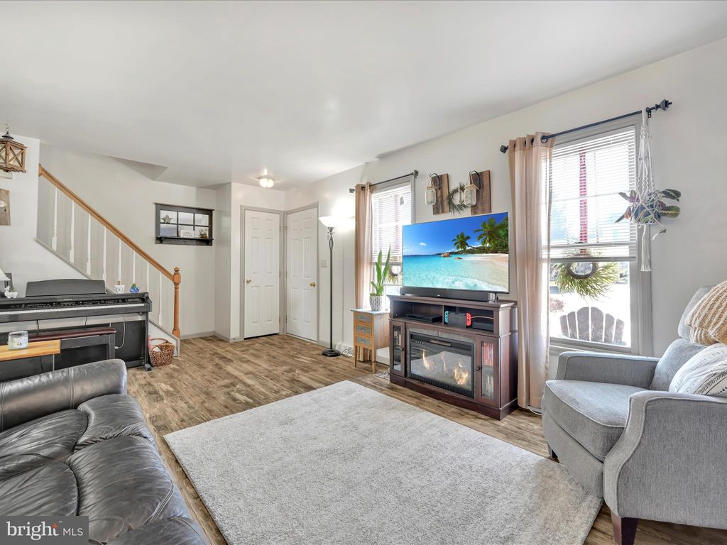 Photo of 229 Zwecker Circle, NEW HOLLAND, PA 17557 (MLS # PALA2063736)