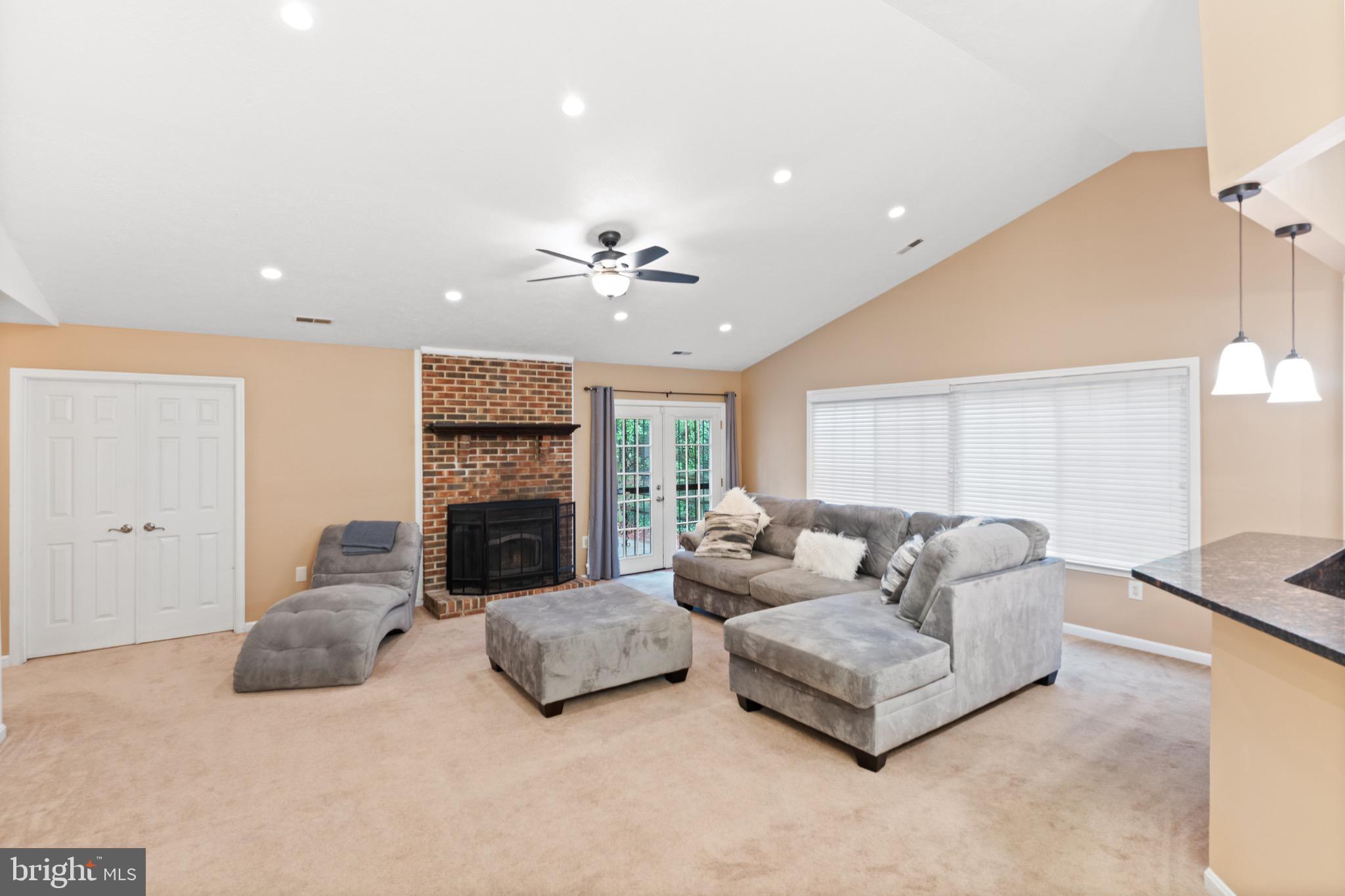 LANCASTER - Residential