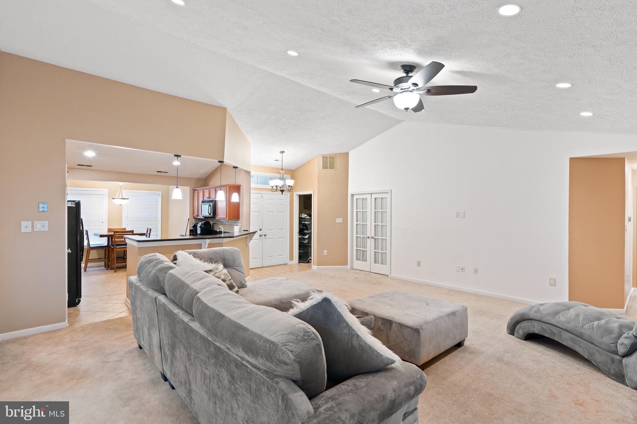 LANCASTER - Residential