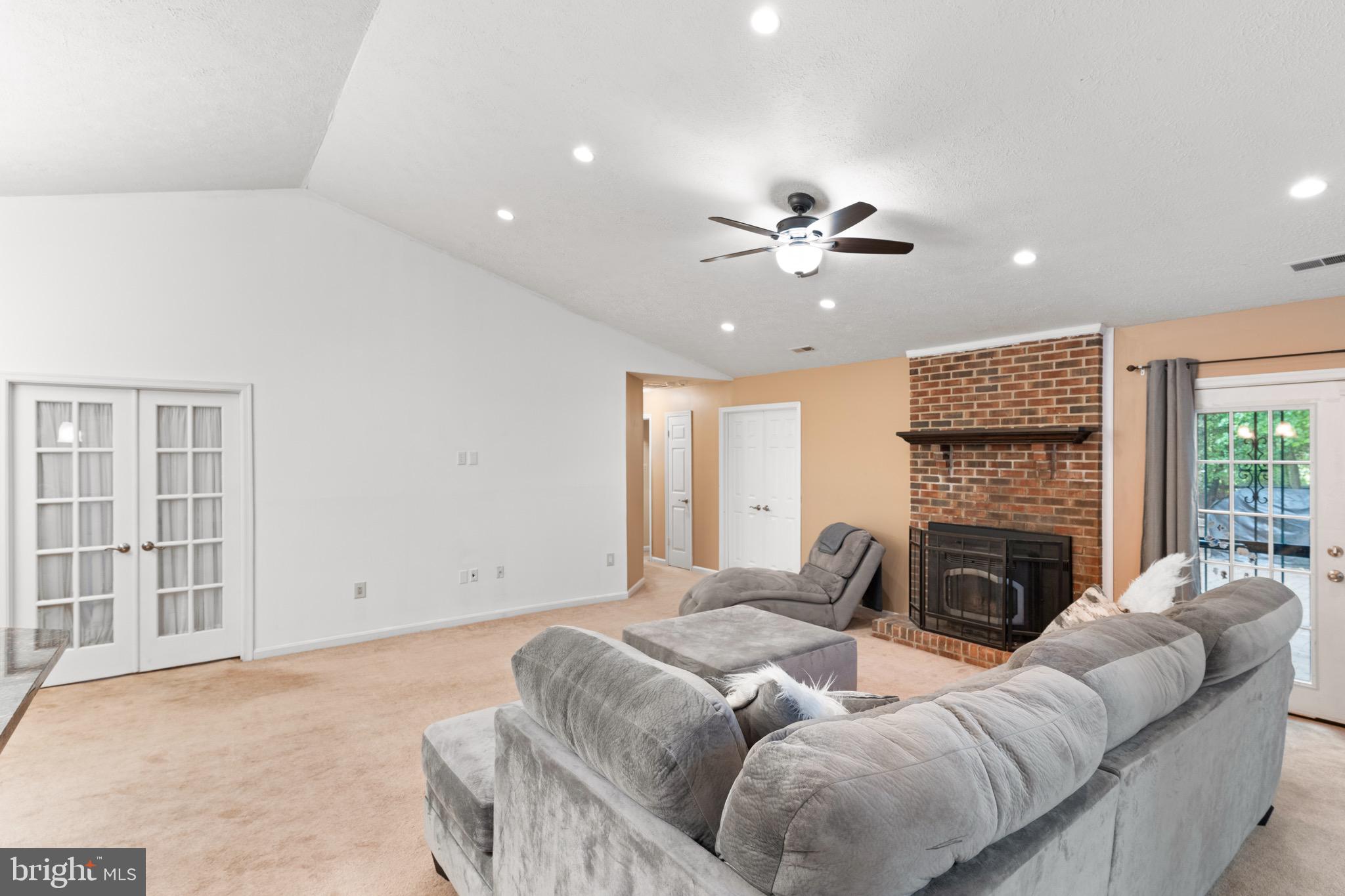 LANCASTER - Residential