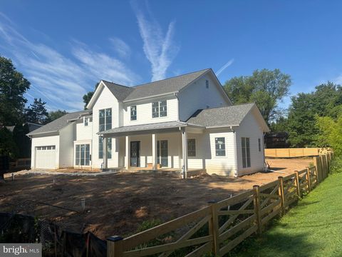 6514 76TH STREET CABIN JOHN MD 20818