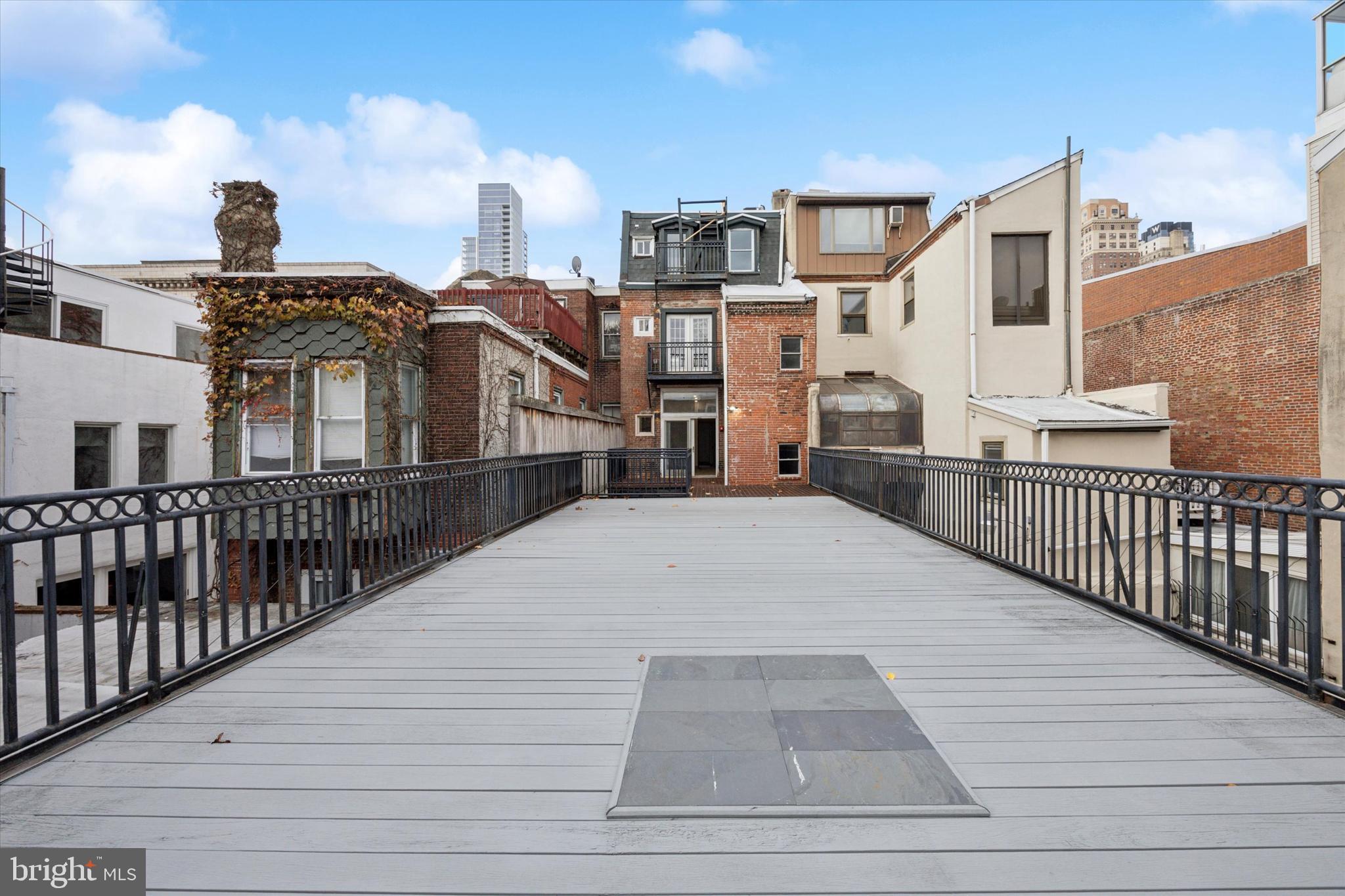 WASHINGTON SQ - Residential Lease