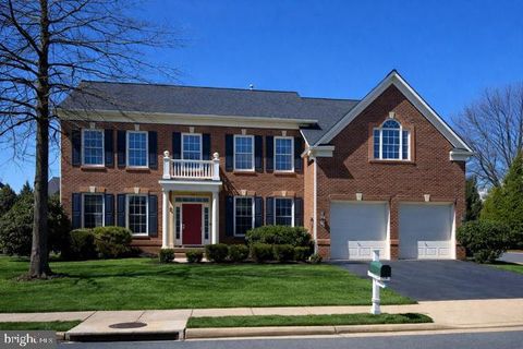 Photo of 5440 Sherman Oaks Court, HAYMARKET, VA 20169 (MLS # VAPW2114916)