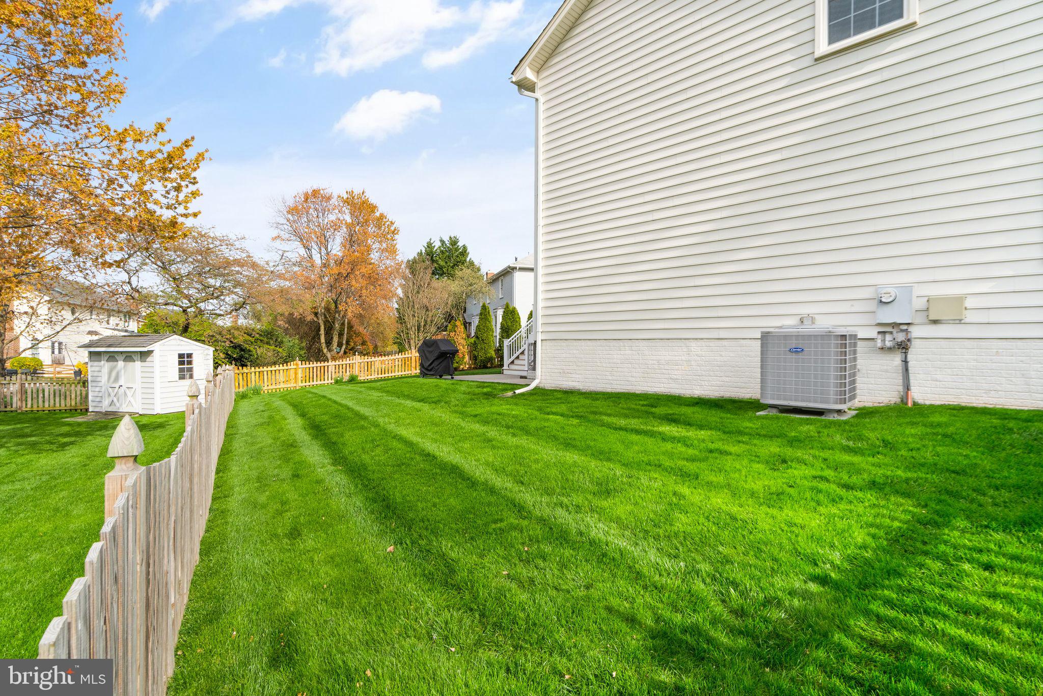 ASHBURN FARM - Residential