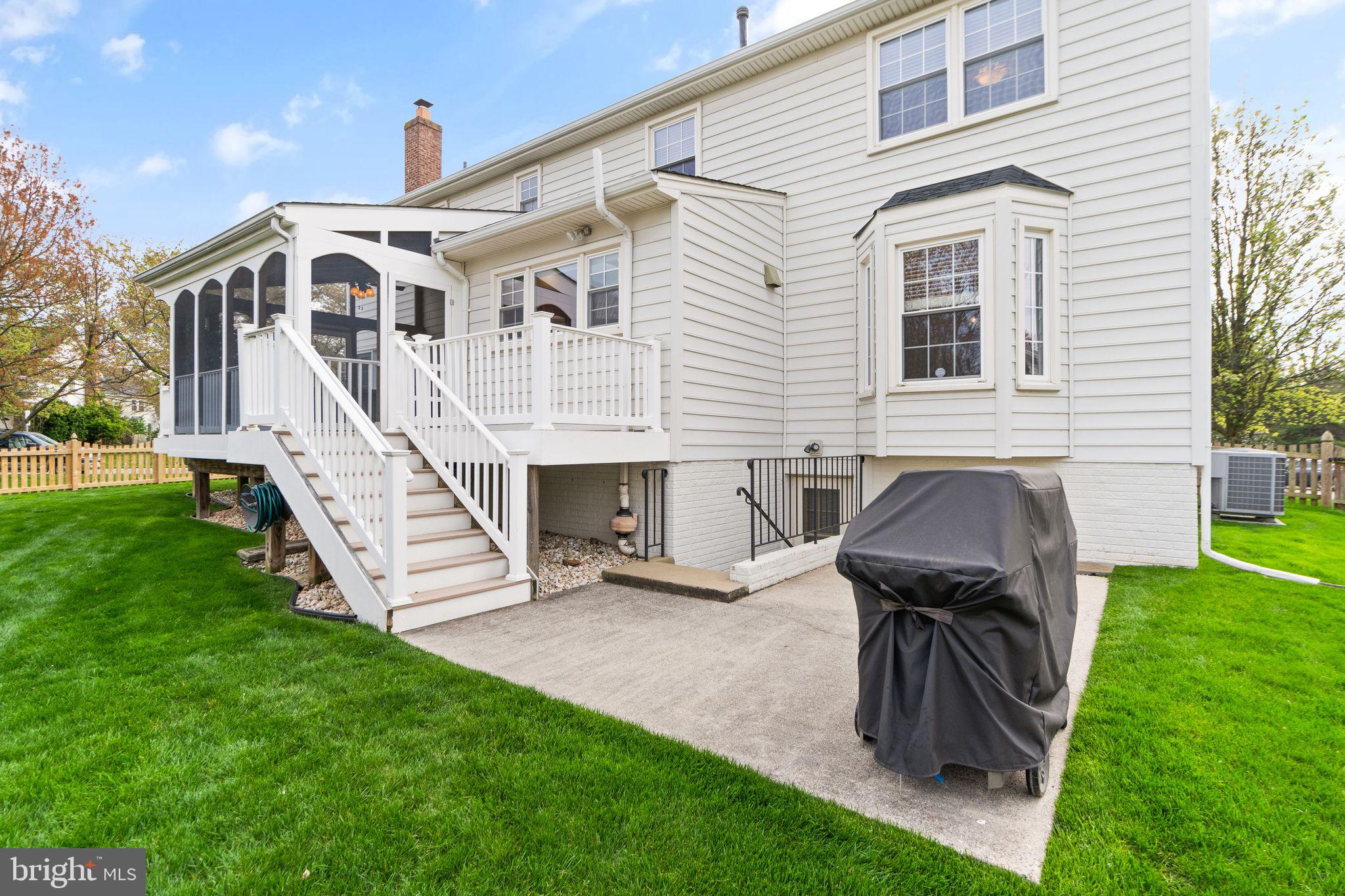 ASHBURN FARM - Residential