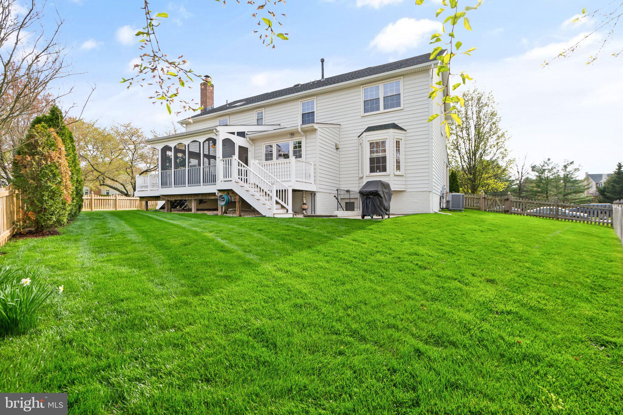 ASHBURN FARM - Residential