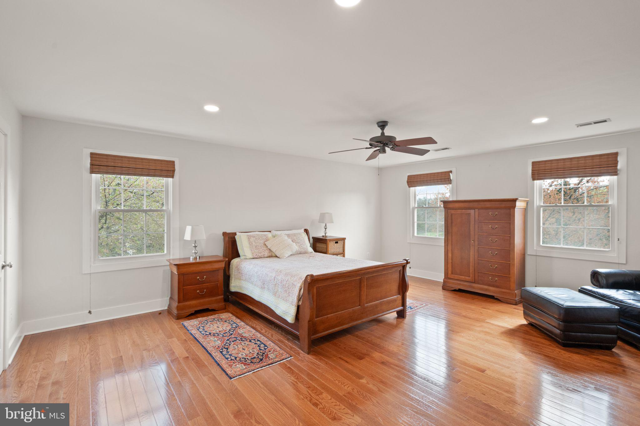 ASHBURN FARM - Residential