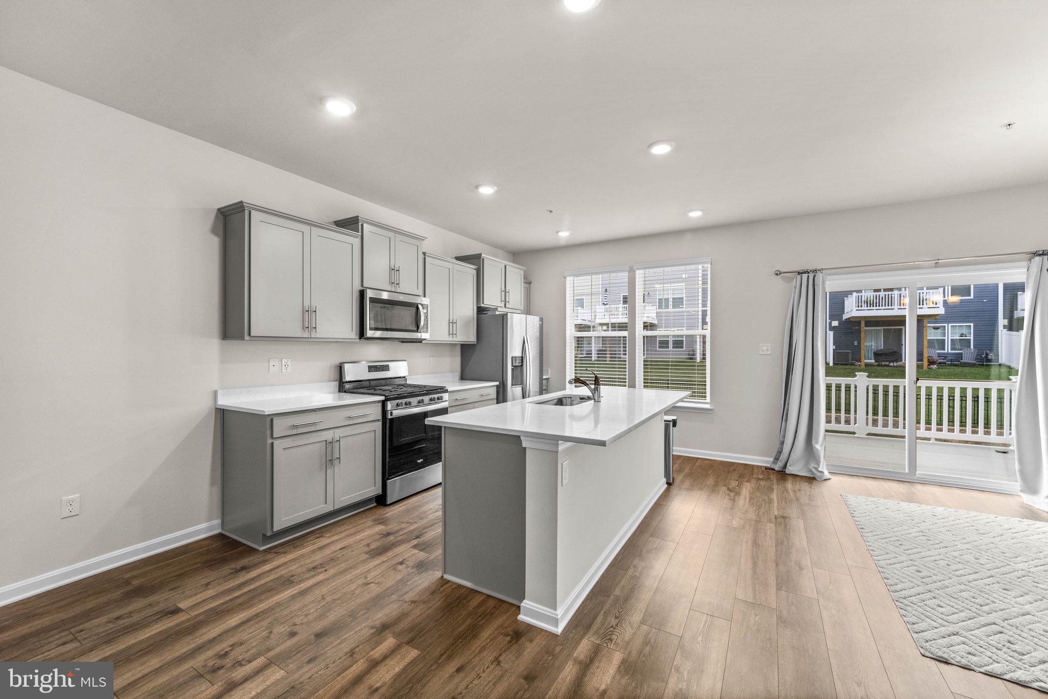 WOODMORE OVERLOOK - Residential