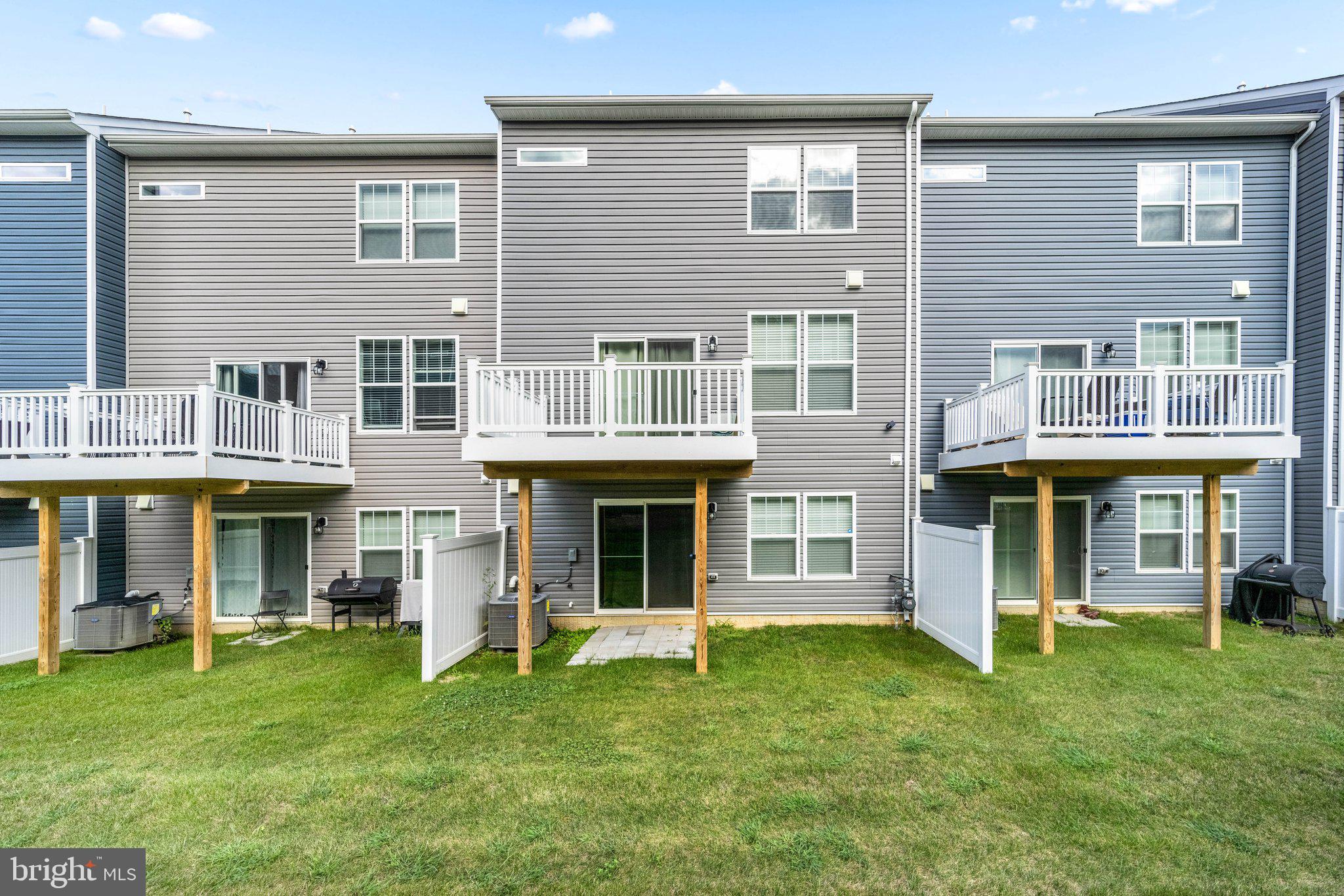 WOODMORE OVERLOOK - Residential