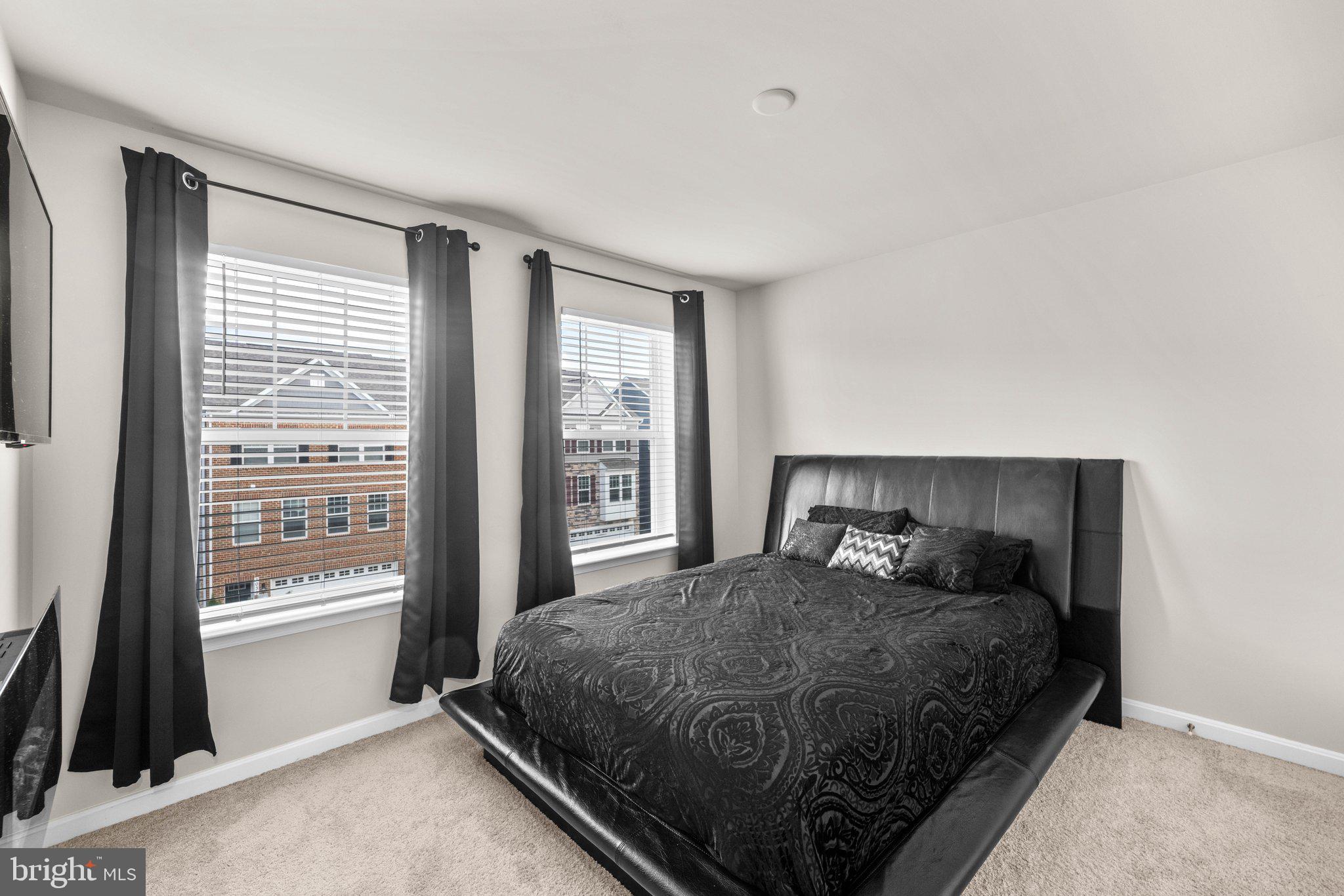 WOODMORE OVERLOOK - Residential