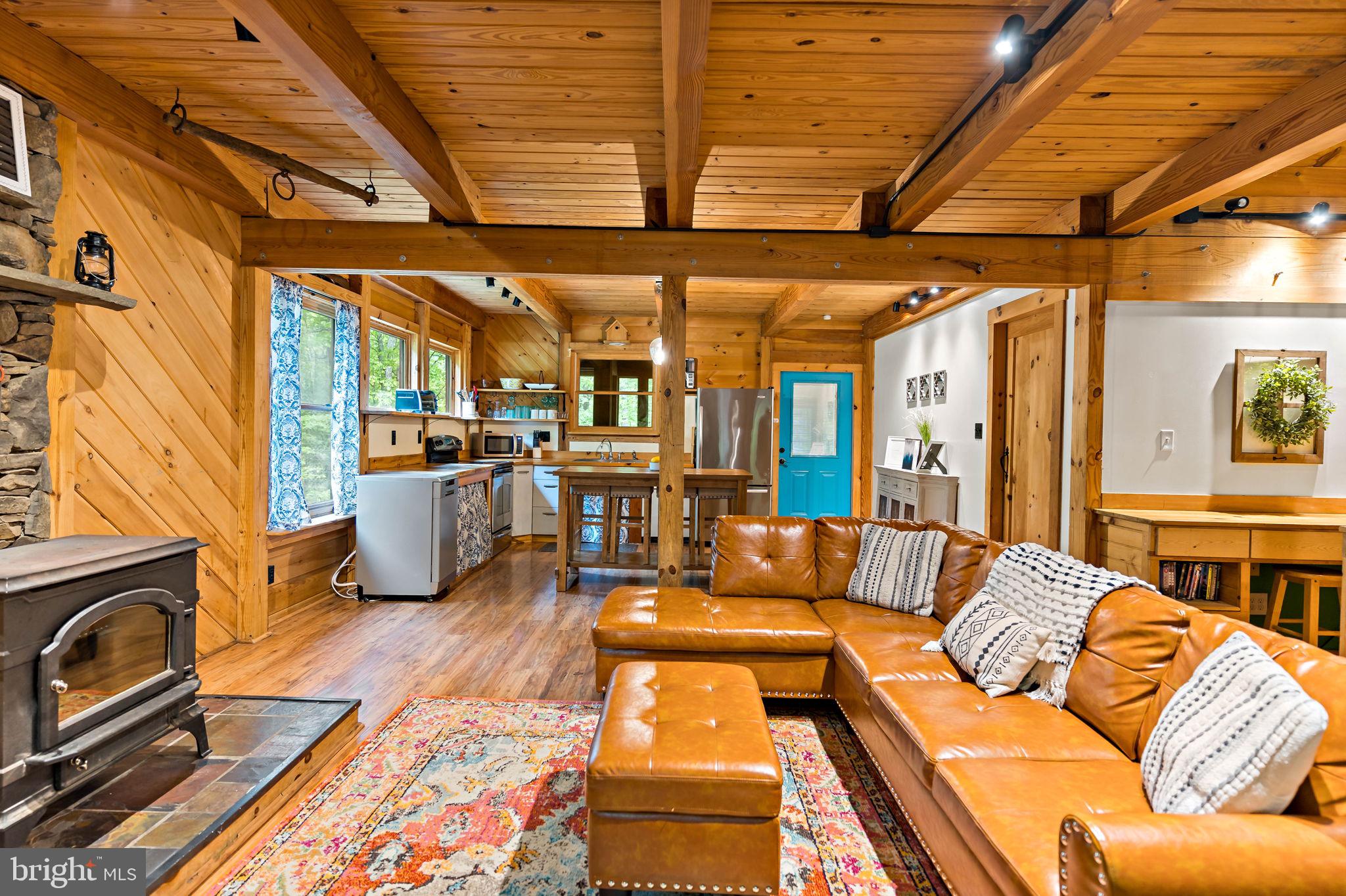 LAKE FERNDALE - Residential