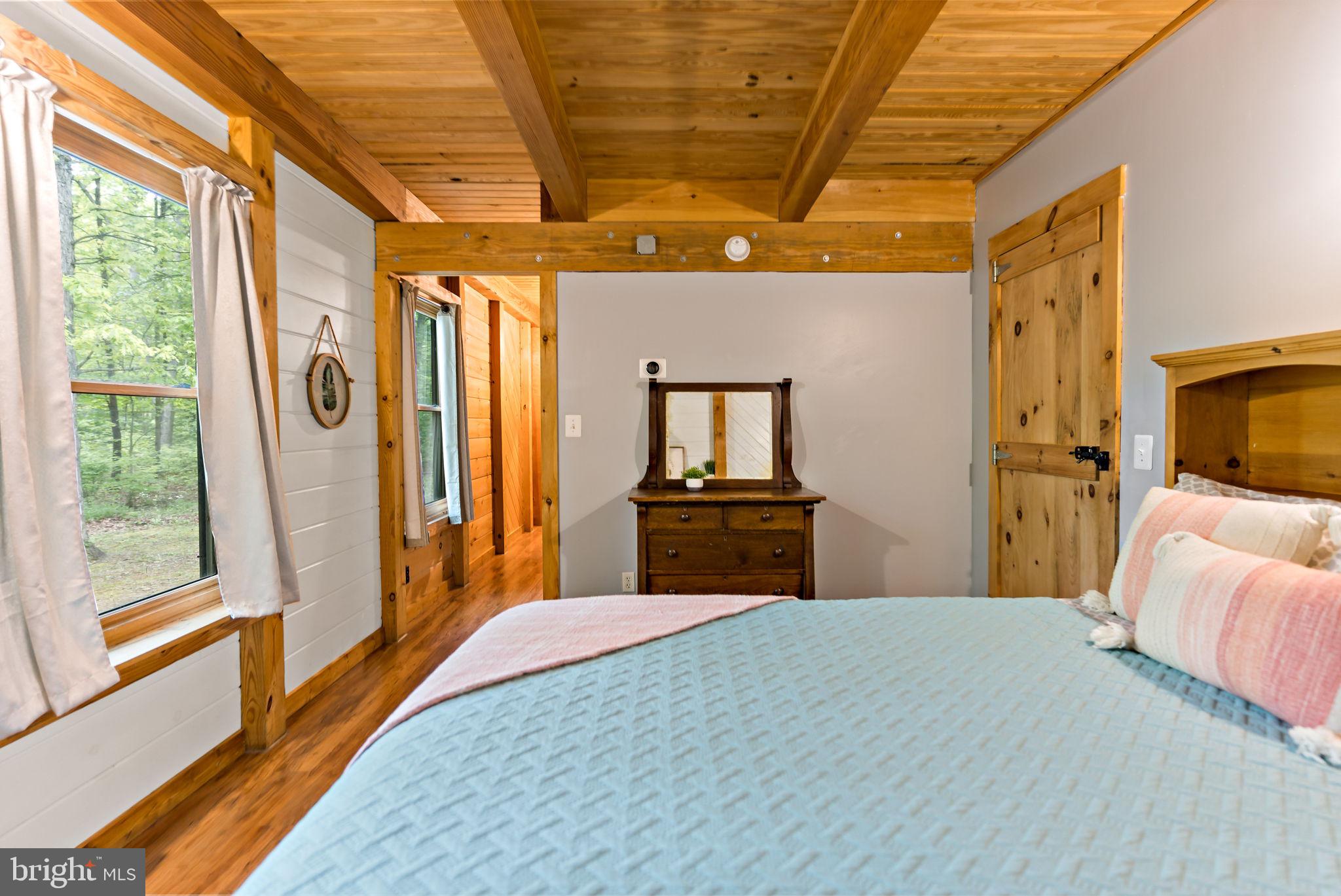 LAKE FERNDALE - Residential