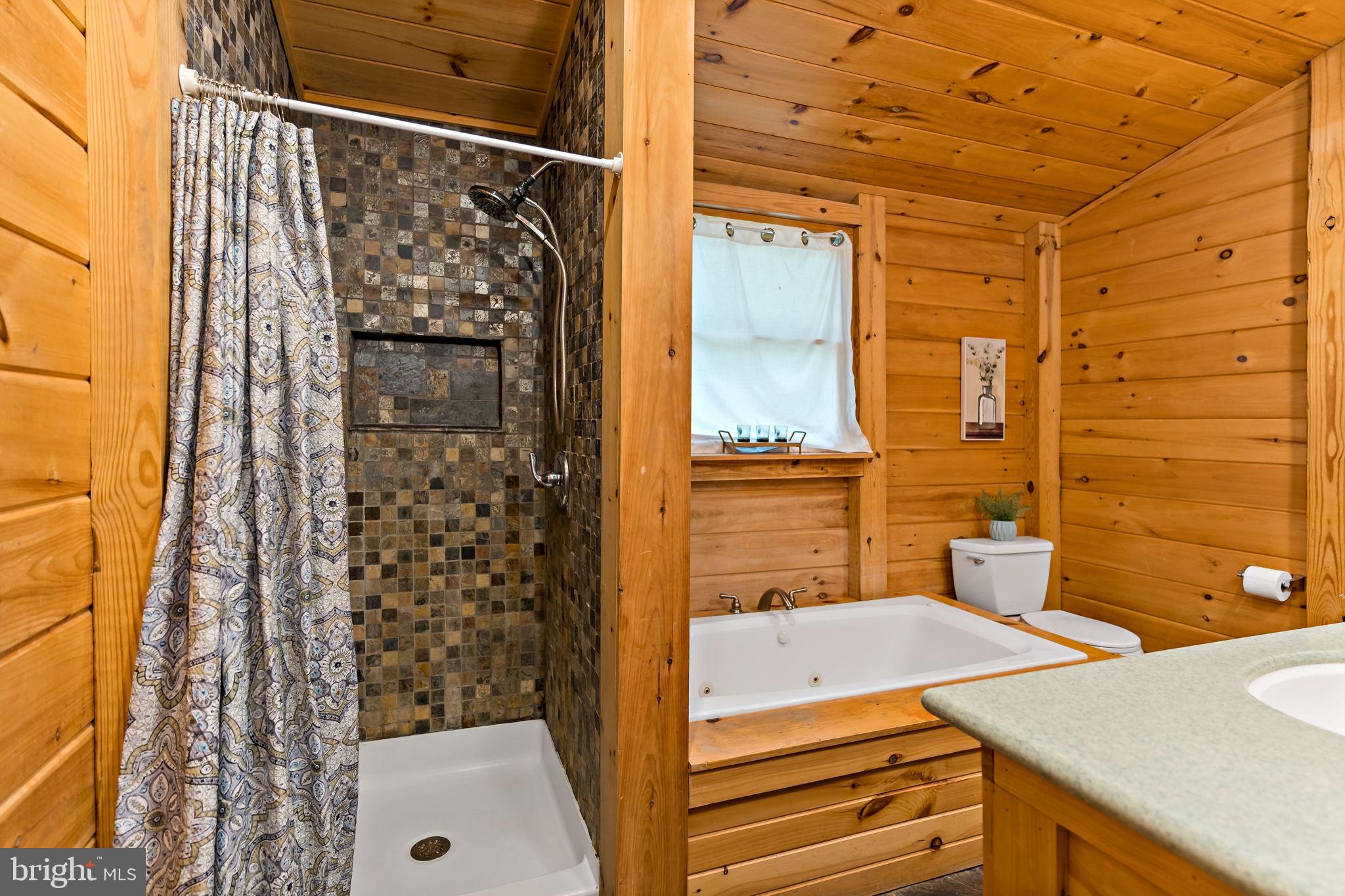 LAKE FERNDALE - Residential