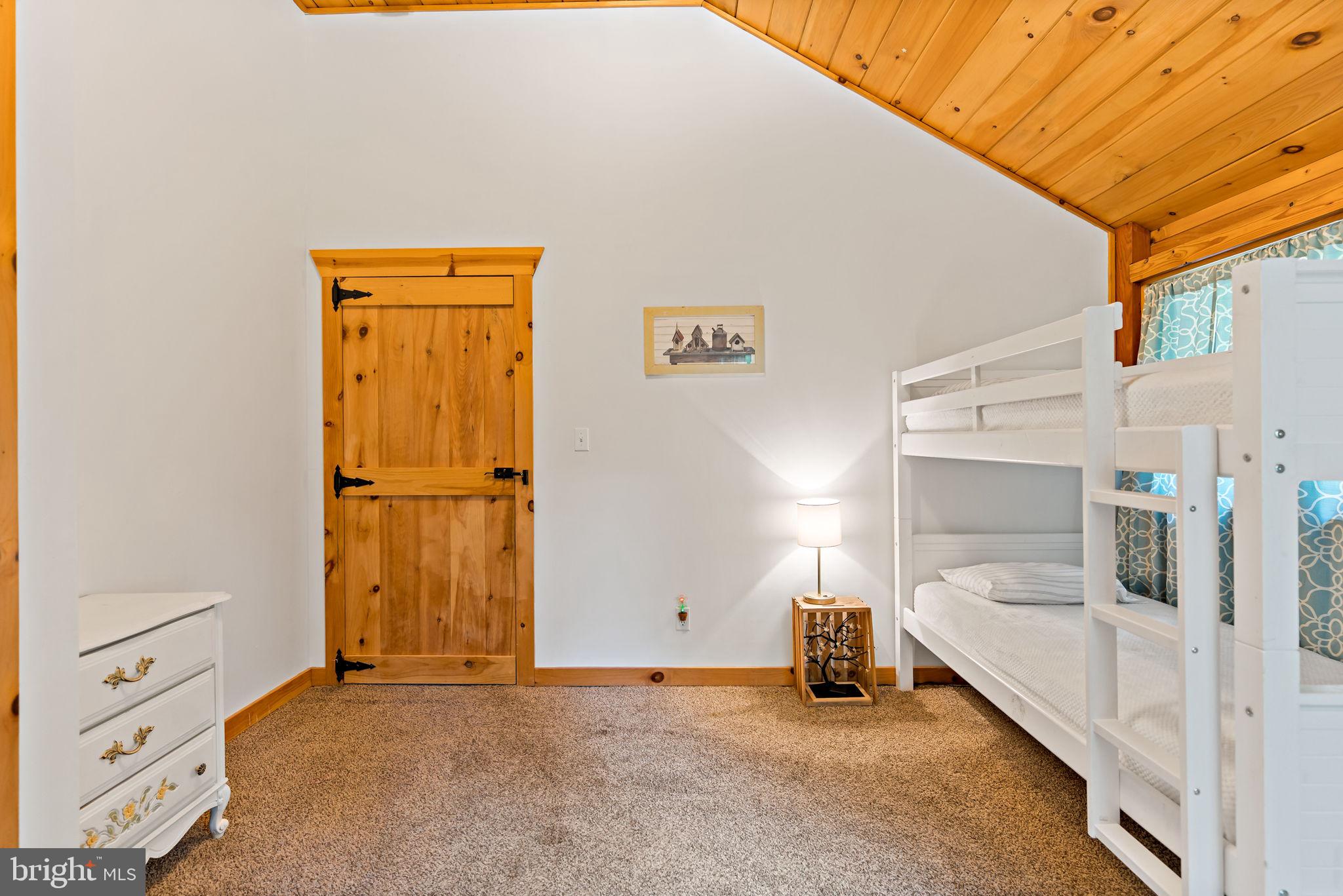 LAKE FERNDALE - Residential