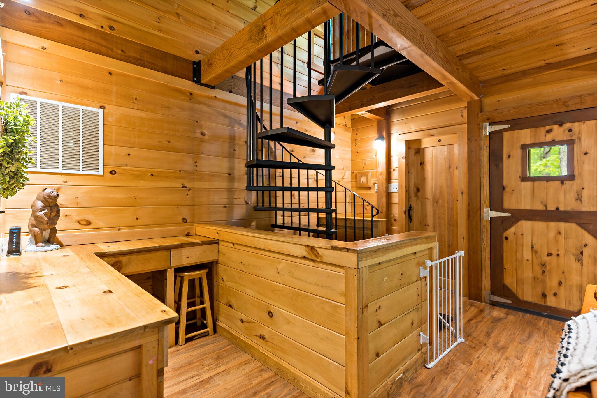 LAKE FERNDALE - Residential